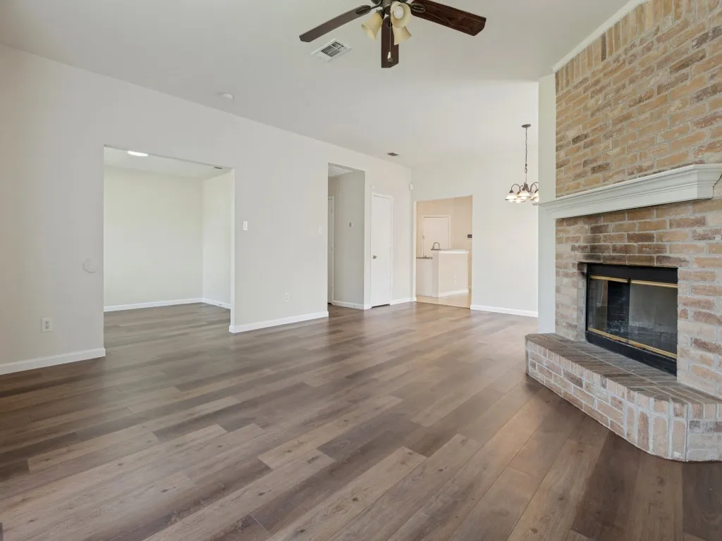 Single Family Residence For Sale in Dallas County , 709 Catalina Drive, Lancaster, Texas 75146, 3 Bedroom, 2 Bathroom, 2 Garage spaces, 1,689 Sqft, built in 1998, mls#21335448, Real Estate Agent in Lancaster, Homes For Sale in Dallas county, Homes For Sale in Lancaster, Realtor in Lancaster Texas, Real Estate Brokerage Independent Realty Texas, Luminita Cordes Realtor