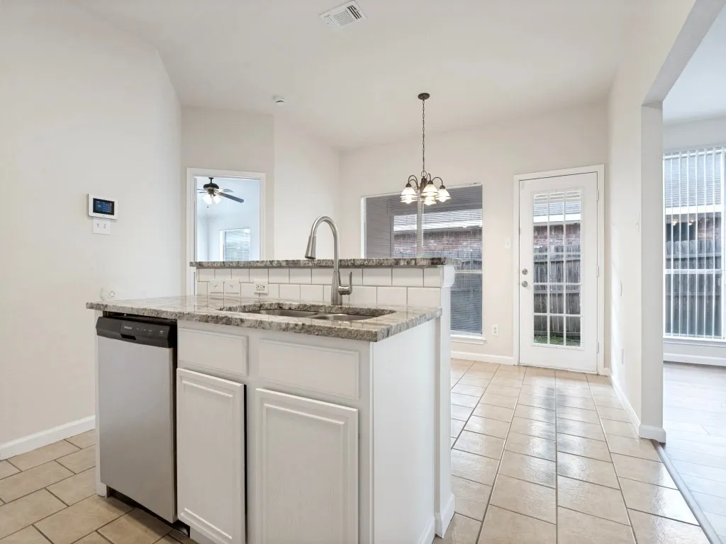 Single Family Residence For Sale in Dallas County , 709 Catalina Drive, Lancaster, Texas 75146, 3 Bedroom, 2 Bathroom, 2 Garage spaces, 1,689 Sqft, built in 1998, mls#21335448, Real Estate Agent in Lancaster, Homes For Sale in Dallas county, Homes For Sale in Lancaster, Realtor in Lancaster Texas, Real Estate Brokerage Independent Realty Texas, Luminita Cordes Realtor