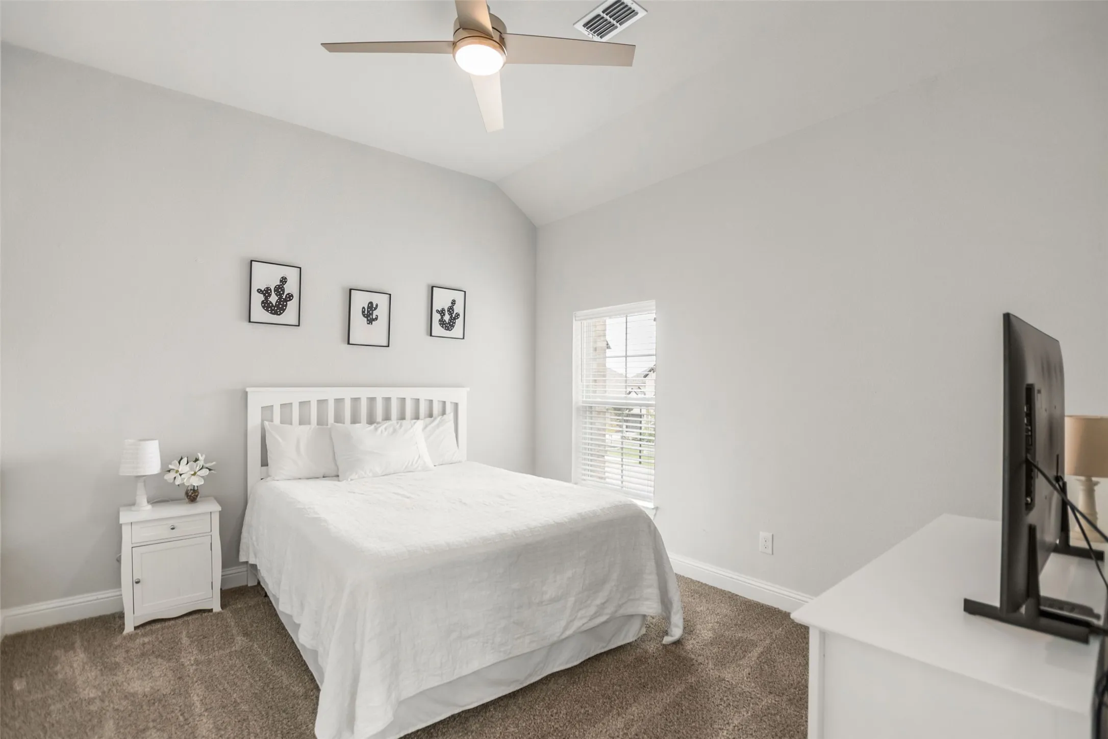 Single Family Residence For Sale in Rockwall County , 3449 Ridgecross Drive, Rockwall, Texas 75087, 4 Bedroom, 4 Bathroom, 2 Garage spaces, 3,318 Sqft, built in 2020, mls#21335421, Real Estate Agent in Rockwall, Homes For Sale in Rockwall county, Homes For Sale in Rockwall, Realtor in Rockwall Texas, Real Estate Brokerage Independent Realty Texas, Luminita Cordes Realtor