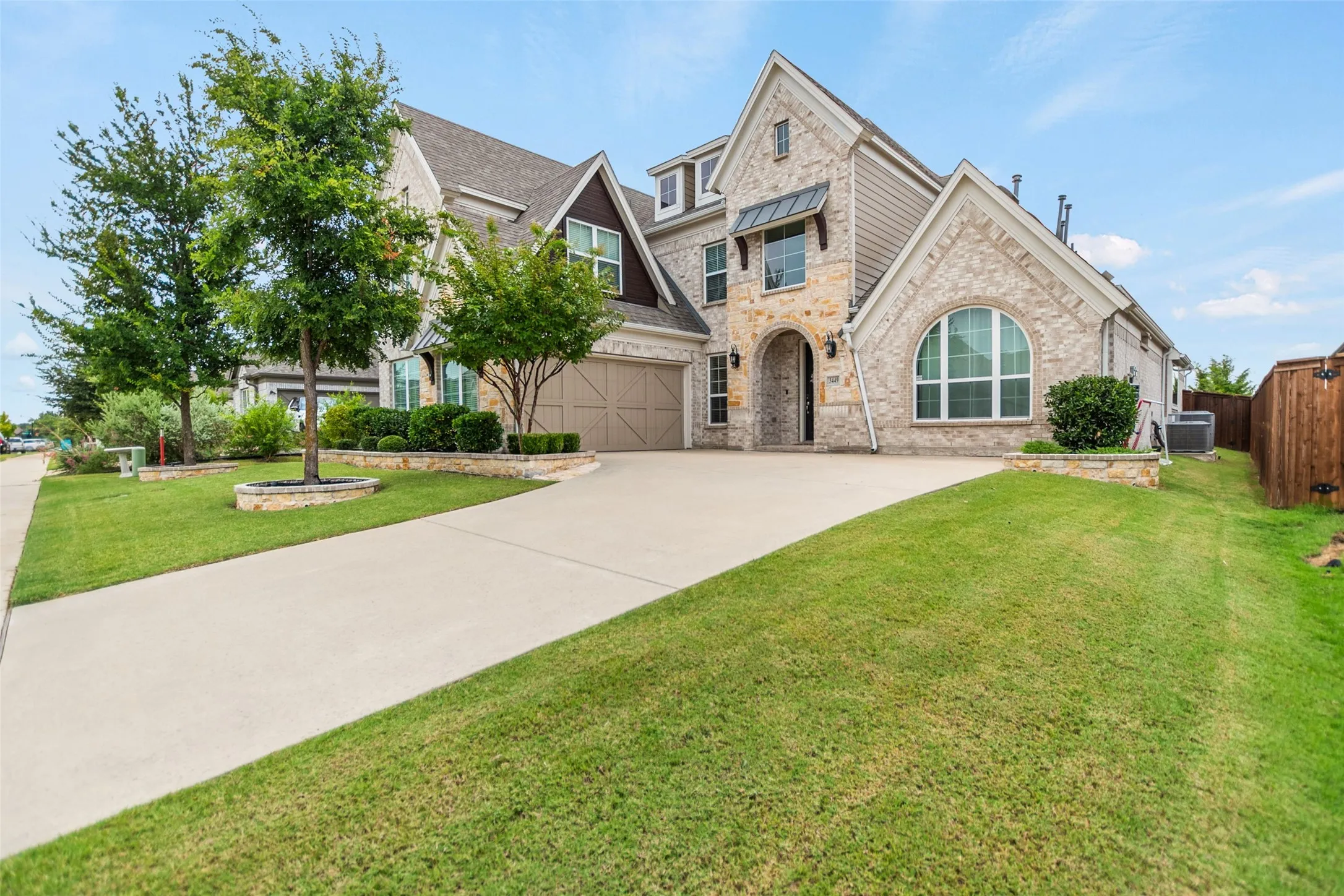 Single Family Residence For Sale in Rockwall County , 3449 Ridgecross Drive, Rockwall, Texas 75087, 4 Bedroom, 4 Bathroom, 2 Garage spaces, 3,318 Sqft, built in 2020, mls#21335421, Real Estate Agent in Rockwall, Homes For Sale in Rockwall county, Homes For Sale in Rockwall, Realtor in Rockwall Texas, Real Estate Brokerage Independent Realty Texas, Luminita Cordes Realtor