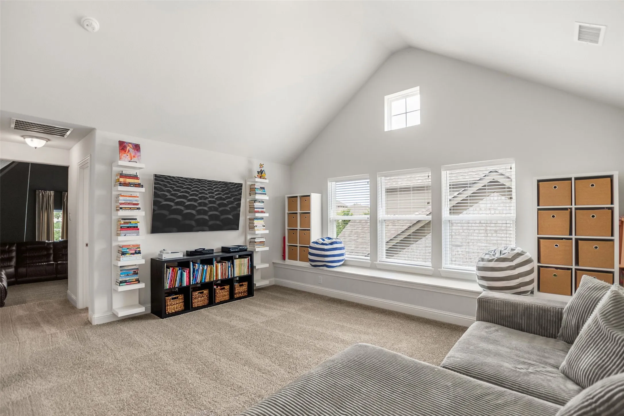 Single Family Residence For Sale in Rockwall County , 3449 Ridgecross Drive, Rockwall, Texas 75087, 4 Bedroom, 4 Bathroom, 2 Garage spaces, 3,318 Sqft, built in 2020, mls#21335421, Real Estate Agent in Rockwall, Homes For Sale in Rockwall county, Homes For Sale in Rockwall, Realtor in Rockwall Texas, Real Estate Brokerage Independent Realty Texas, Luminita Cordes Realtor
