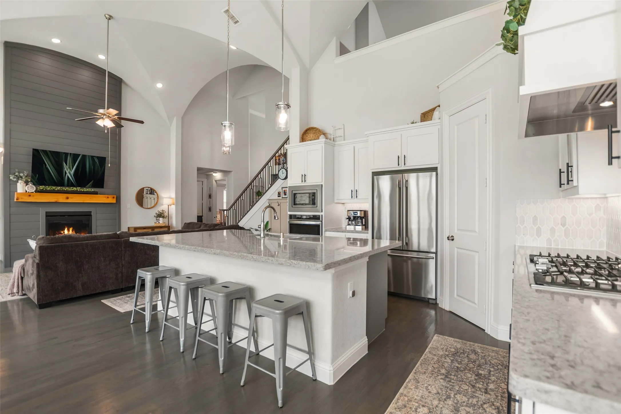 Single Family Residence For Sale in Rockwall County , 3449 Ridgecross Drive, Rockwall, Texas 75087, 4 Bedroom, 4 Bathroom, 2 Garage spaces, 3,318 Sqft, built in 2020, mls#21335421, Real Estate Agent in Rockwall, Homes For Sale in Rockwall county, Homes For Sale in Rockwall, Realtor in Rockwall Texas, Real Estate Brokerage Independent Realty Texas, Luminita Cordes Realtor