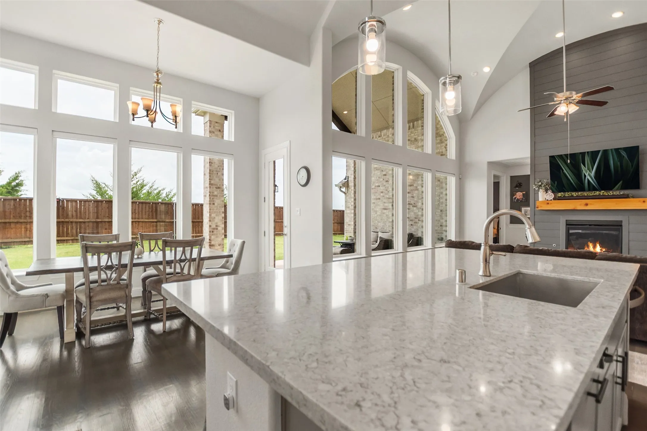 Single Family Residence For Sale in Rockwall County , 3449 Ridgecross Drive, Rockwall, Texas 75087, 4 Bedroom, 4 Bathroom, 2 Garage spaces, 3,318 Sqft, built in 2020, mls#21335421, Real Estate Agent in Rockwall, Homes For Sale in Rockwall county, Homes For Sale in Rockwall, Realtor in Rockwall Texas, Real Estate Brokerage Independent Realty Texas, Luminita Cordes Realtor
