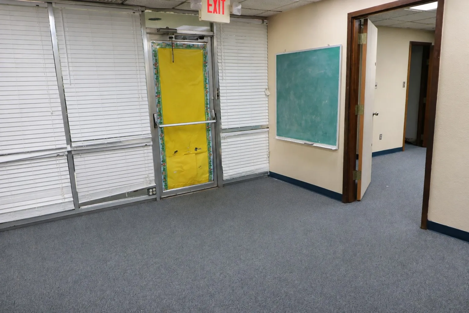 Separate downstair entrance 1