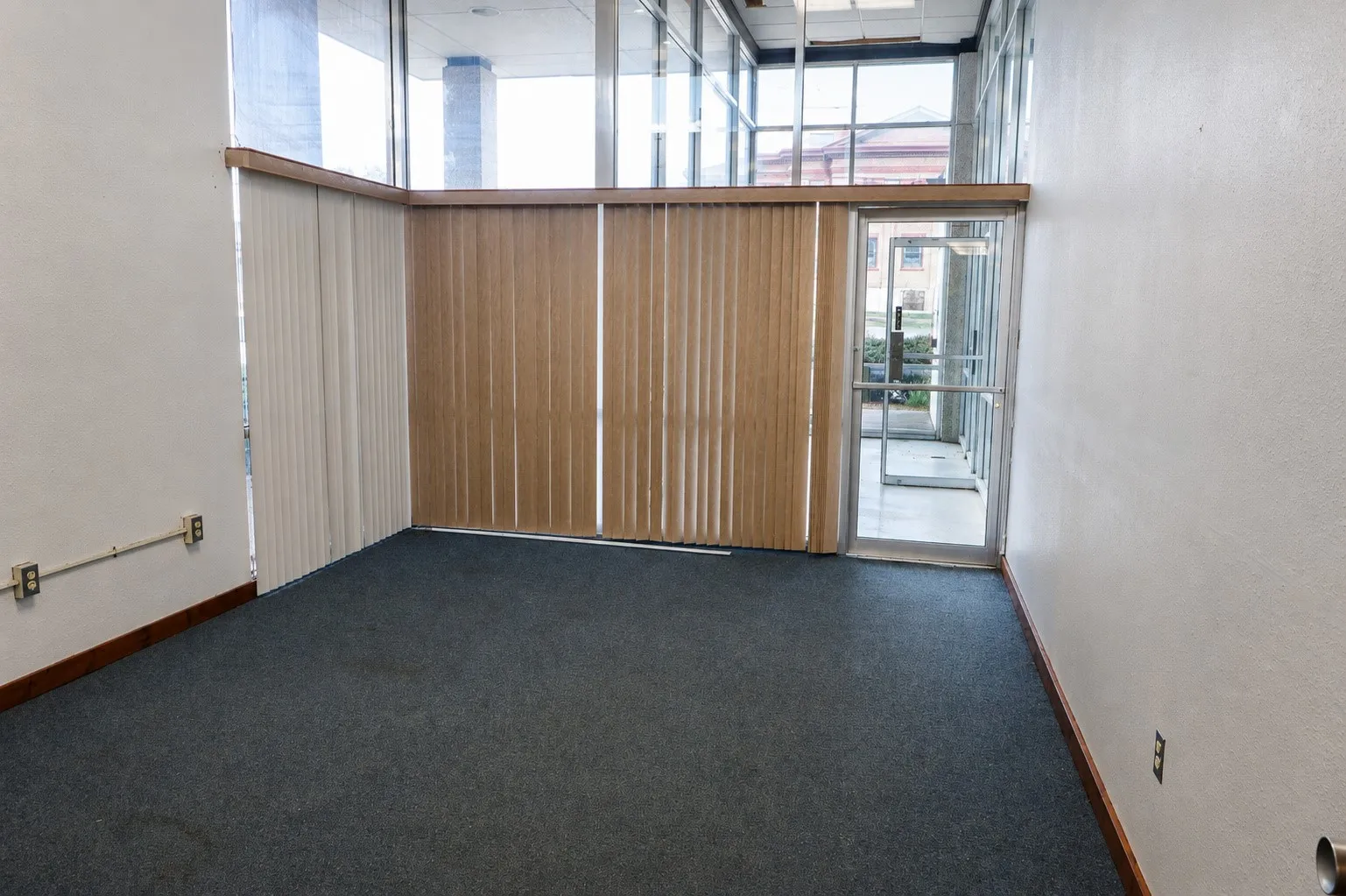 Lobby office