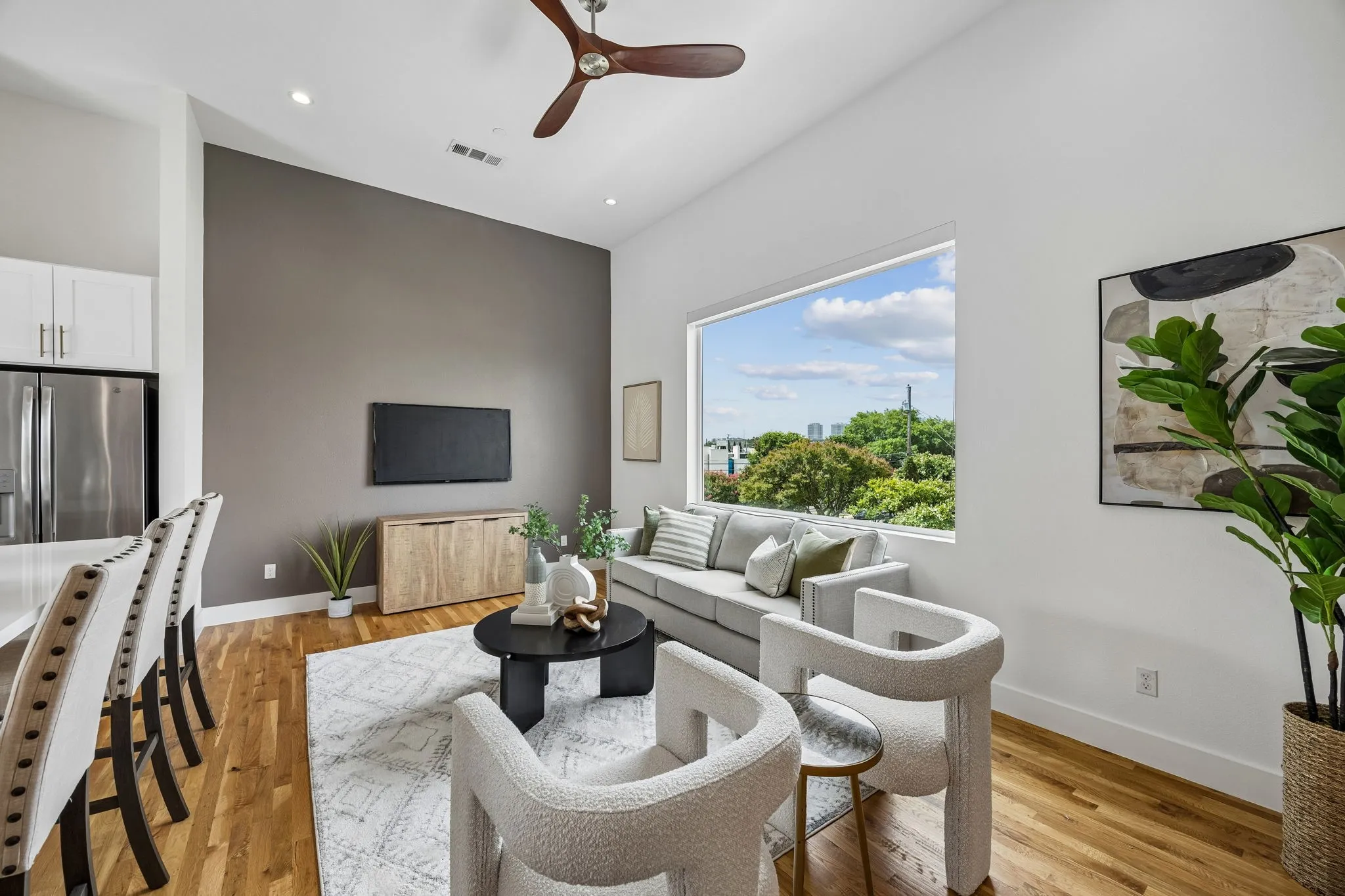 Condominium For Sale in Dallas County , 2611 Hondo Avenue 102, Dallas, Texas 75219, 2 Bedroom, 3 Bathroom, 2 Garage spaces, 1,595 Sqft, built in 2019, mls#21332901, Real Estate Agent in Dallas, Homes For Sale in Dallas county, Homes For Sale in Dallas, Realtor in Dallas Texas, Real Estate Brokerage Independent Realty Texas, Luminita Cordes Realtor