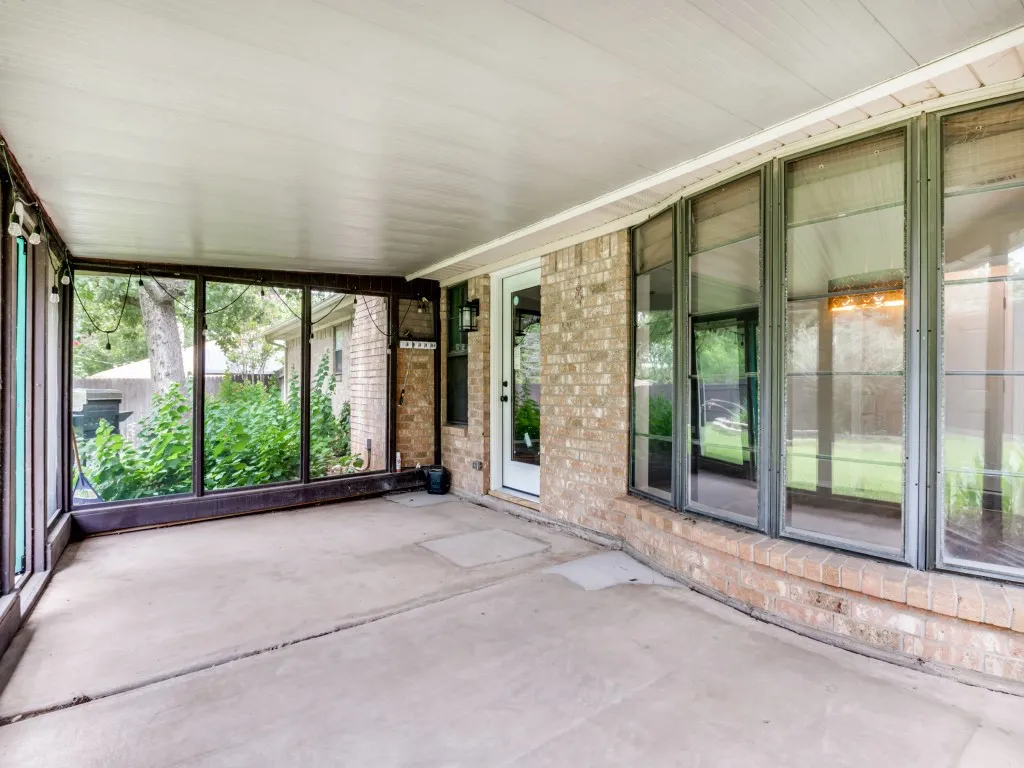 Single Family Residence For Rent in Tarrant County , 1620 Post Oak Drive, Bedford, Texas 76021, 3 Bedroom, 2 Bathroom, 2 Garage spaces, 1,514 Sqft, built in 1978, mls#21334969, Real Estate Agent in Bedford, Homes For Rent in Tarrant county, Homes For Rent in Bedford, Realtor in Bedford Texas, Real Estate Brokerage Independent Realty Texas, Luminita Cordes Realtor