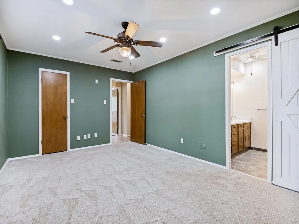 Single Family Residence For Rent in Tarrant County , 1620 Post Oak Drive, Bedford, Texas 76021, 3 Bedroom, 2 Bathroom, 2 Garage spaces, 1,514 Sqft, built in 1978, mls#21334969, Real Estate Agent in Bedford, Homes For Rent in Tarrant county, Homes For Rent in Bedford, Realtor in Bedford Texas, Real Estate Brokerage Independent Realty Texas, Luminita Cordes Realtor