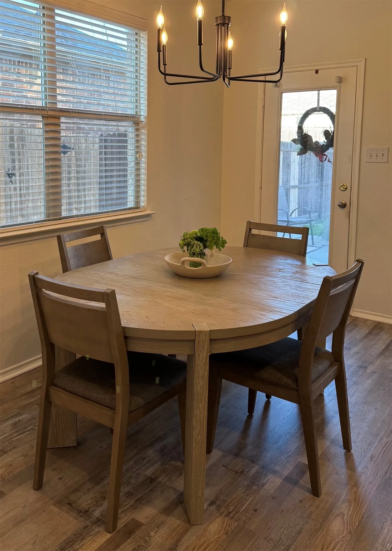 Single Family Residence For Rent in Collin County , 434 Winchester Drive, Celina, Texas 75009, 3 Bedrooms, 3 Bathrooms, 2 Garage spaces, 2,189 Sqft, built in 2010, Price $2,499, mls#21335454, Real Estate Agent in Celina, Homes For Rent in Collin county, Homes For Rent in Celina, Realtor in Celina Texas, Real Estate Brokerage Independent Realty Texas, Luminita Cordes Realtor