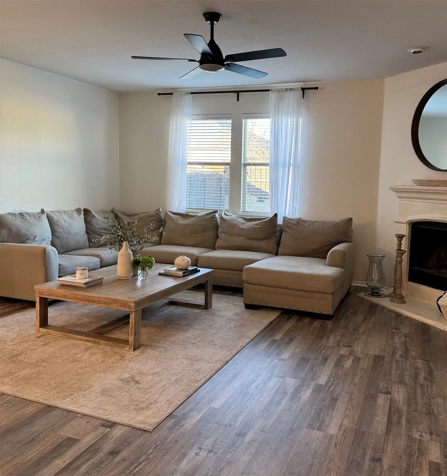 Single Family Residence For Rent in Collin County , 434 Winchester Drive, Celina, Texas 75009, 3 Bedrooms, 3 Bathrooms, 2 Garage spaces, 2,189 Sqft, built in 2010, Price $2,499, mls#21335454, Real Estate Agent in Celina, Homes For Rent in Collin county, Homes For Rent in Celina, Realtor in Celina Texas, Real Estate Brokerage Independent Realty Texas, Luminita Cordes Realtor