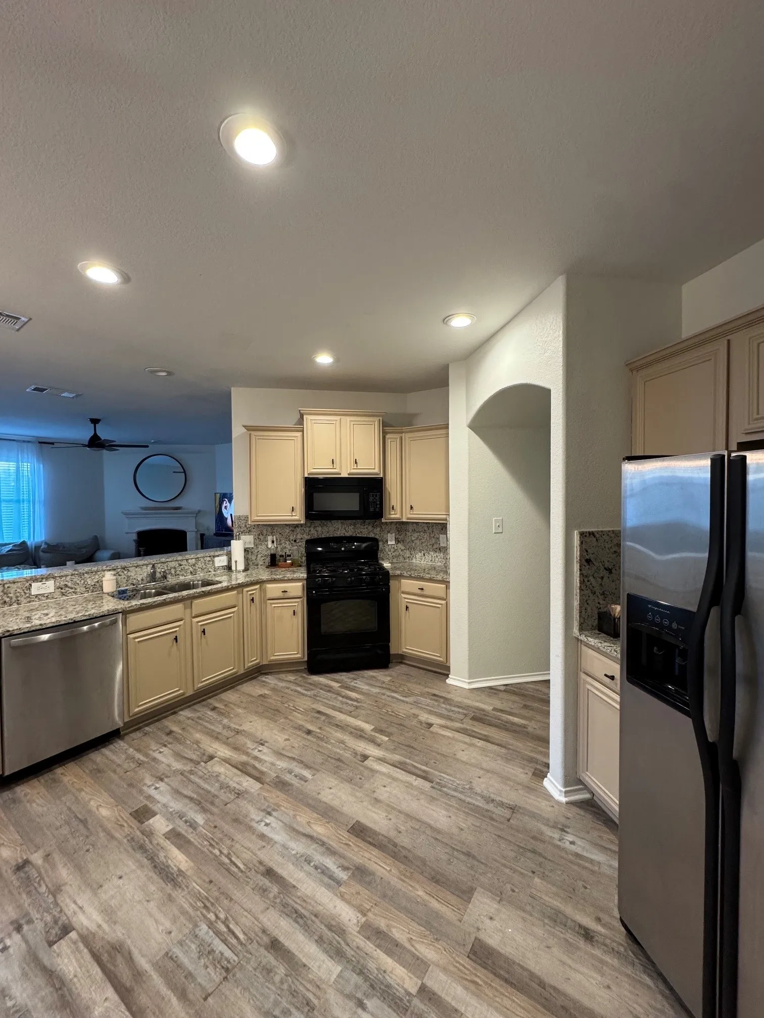 Single Family Residence For Rent in Collin County , 434 Winchester Drive, Celina, Texas 75009, 3 Bedrooms, 3 Bathrooms, 2 Garage spaces, 2,189 Sqft, built in 2010, Price $2,499, mls#21335454, Real Estate Agent in Celina, Homes For Rent in Collin county, Homes For Rent in Celina, Realtor in Celina Texas, Real Estate Brokerage Independent Realty Texas, Luminita Cordes Realtor