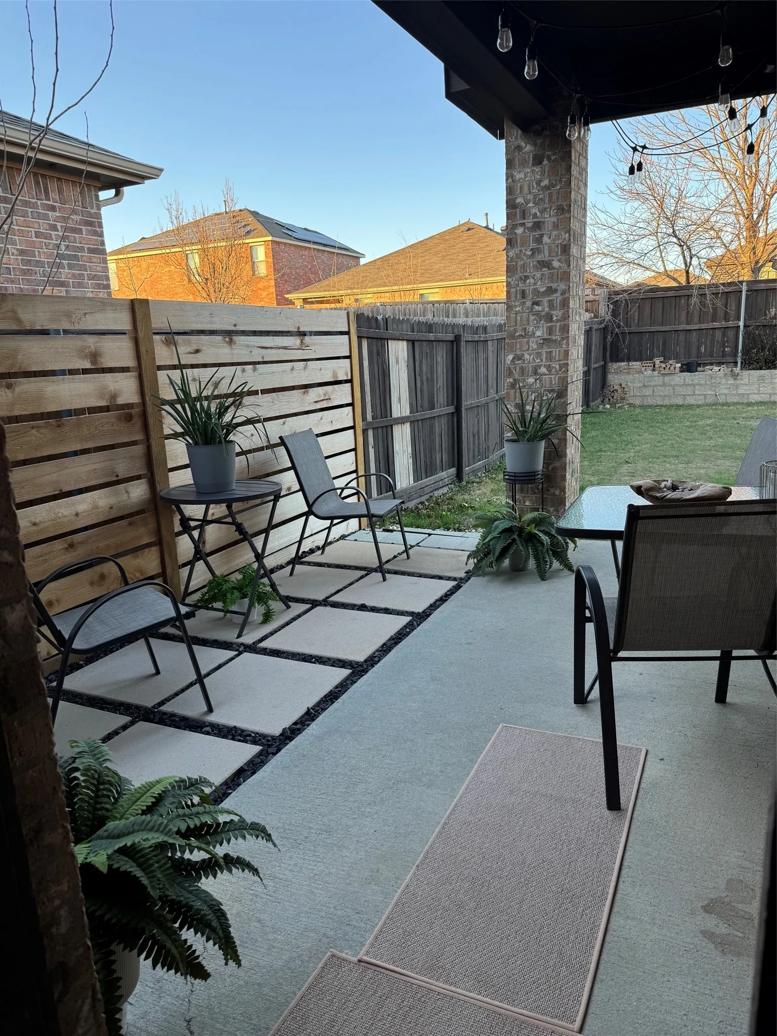 Single Family Residence For Rent in Collin County , 434 Winchester Drive, Celina, Texas 75009, 3 Bedrooms, 3 Bathrooms, 2 Garage spaces, 2,189 Sqft, built in 2010, Price $2,499, mls#21335454, Real Estate Agent in Celina, Homes For Rent in Collin county, Homes For Rent in Celina, Realtor in Celina Texas, Real Estate Brokerage Independent Realty Texas, Luminita Cordes Realtor