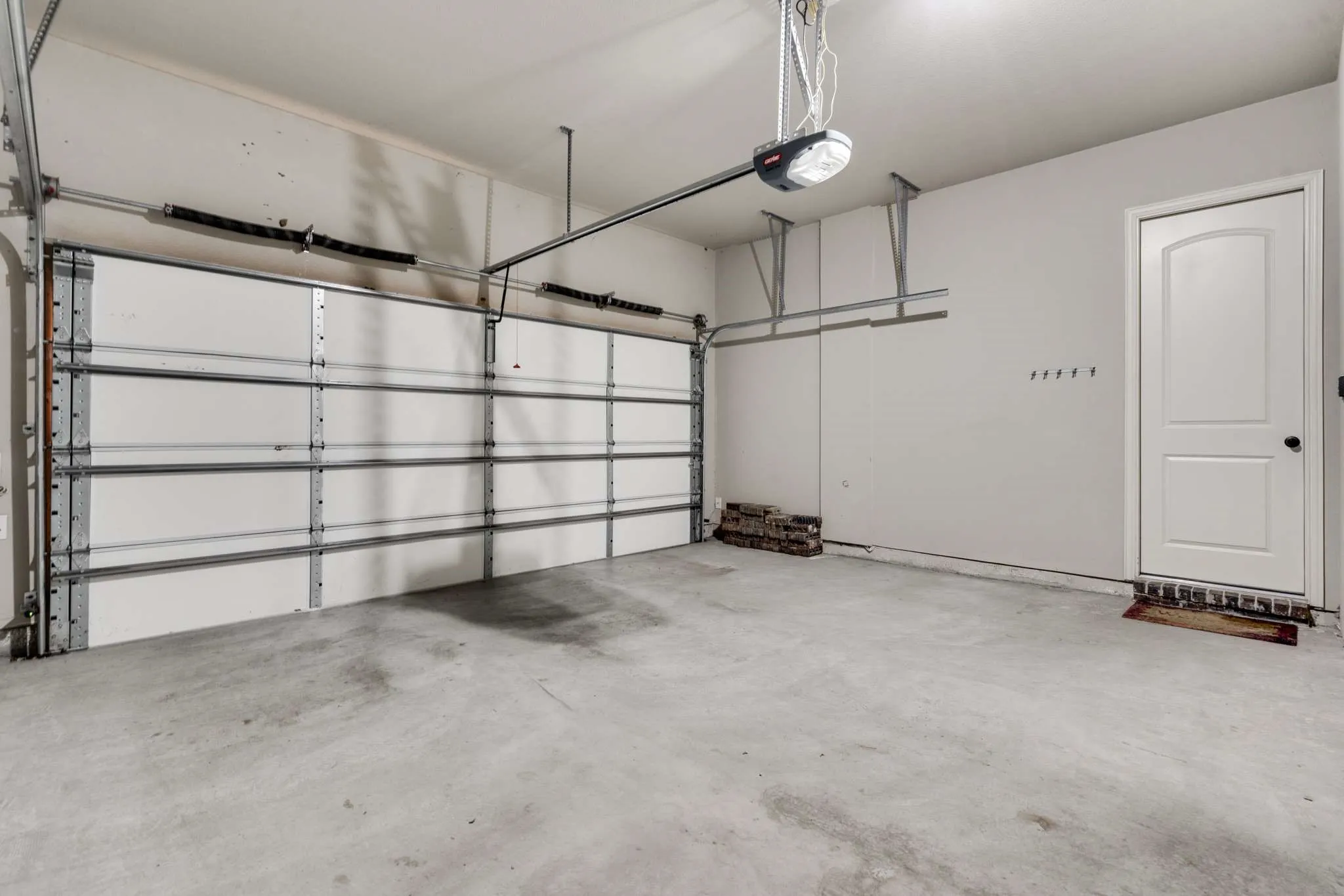 Townhouse For Rent in Tarrant County , 1220 Prescott Street, Keller, Texas 76248, 3 Bedroom, 3 Bathroom, 2 Garage spaces, 1,803 Sqft, built in 2015, mls#21330893, Real Estate Agent in Keller, Homes For Rent in Tarrant county, Homes For Rent in Keller, Realtor in Keller Texas, Real Estate Brokerage Independent Realty Texas, Luminita Cordes Realtor