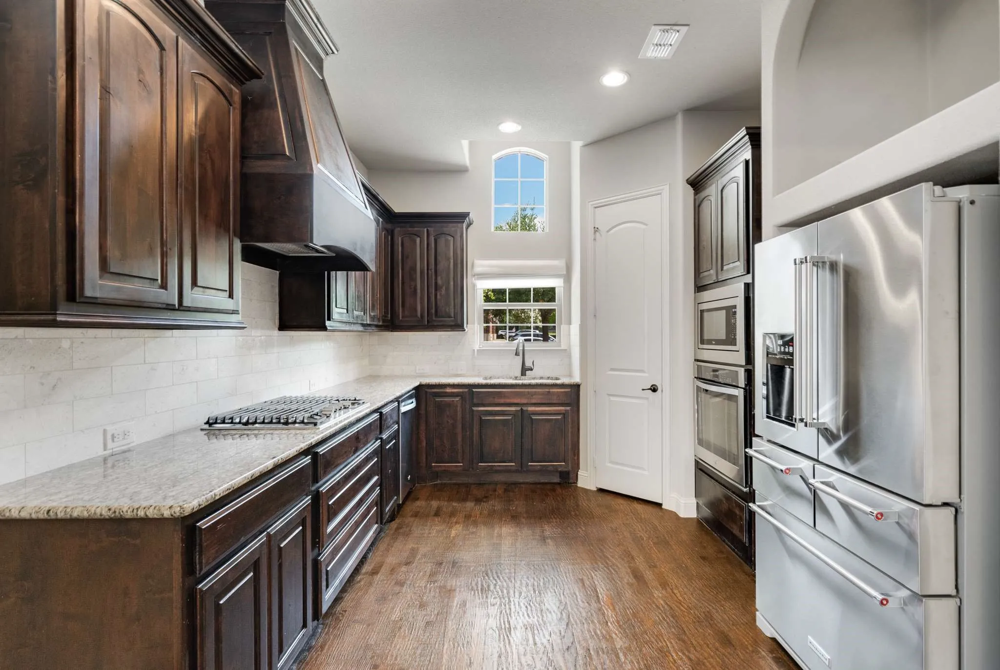 Townhouse For Rent in Tarrant County , 1220 Prescott Street, Keller, Texas 76248, 3 Bedroom, 3 Bathroom, 2 Garage spaces, 1,803 Sqft, built in 2015, mls#21330893, Real Estate Agent in Keller, Homes For Rent in Tarrant county, Homes For Rent in Keller, Realtor in Keller Texas, Real Estate Brokerage Independent Realty Texas, Luminita Cordes Realtor