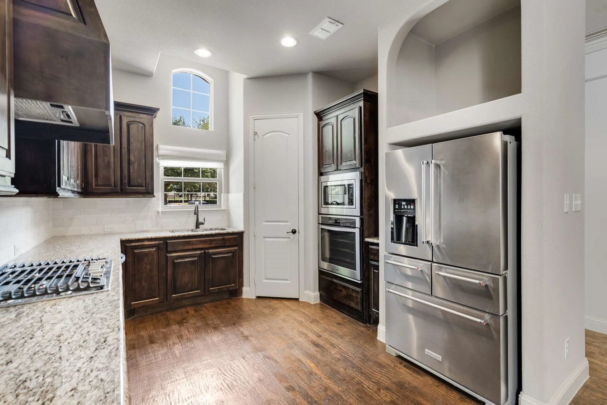 Townhouse For Rent in Tarrant County , 1220 Prescott Street, Keller, Texas 76248, 3 Bedroom, 3 Bathroom, 2 Garage spaces, 1,803 Sqft, built in 2015, mls#21330893, Real Estate Agent in Keller, Homes For Rent in Tarrant county, Homes For Rent in Keller, Realtor in Keller Texas, Real Estate Brokerage Independent Realty Texas, Luminita Cordes Realtor