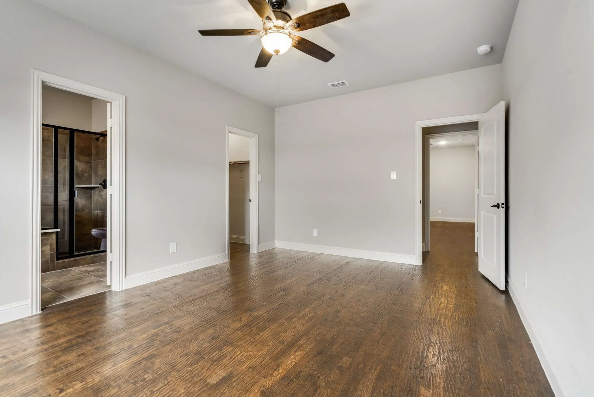 2nd floor bedroom