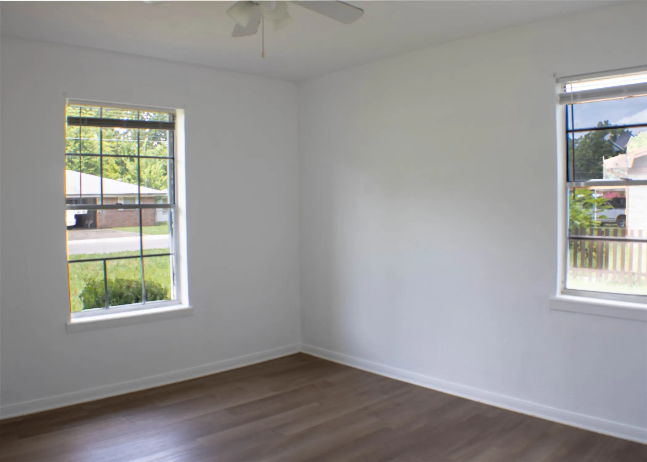Single Family Residence For Sale in Red River (TX) County , 1307 S Delaware Street, Clarksville, Texas 75426, 3 Bedroom, 1 Bathroom, Garage spaces, 1,422 Sqft, built in 1966, mls#21335459, Real Estate Agent in Clarksville, Homes For Sale in Red River (TX) county, Homes For Sale in Clarksville, Realtor in Clarksville Texas, Real Estate Brokerage Independent Realty Texas, Luminita Cordes Realtor