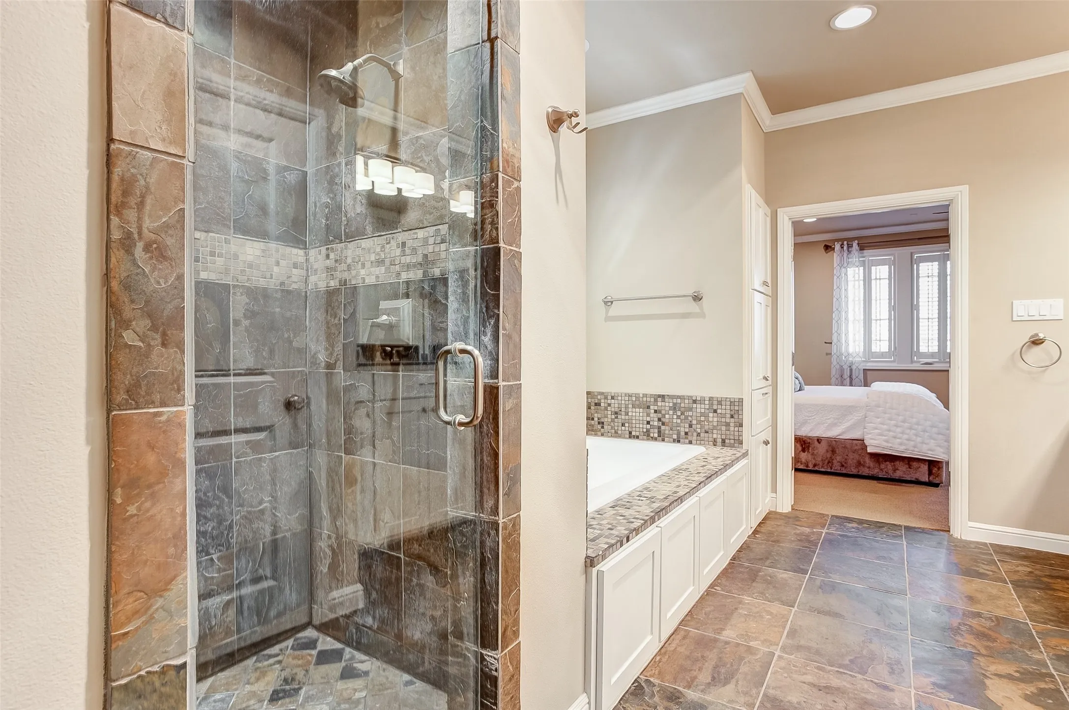 Townhouse For Rent in Tarrant County , 4703 Dexter Avenue, Fort Worth, Texas 76107, 3 Bedroom, 3 Bathroom, 2 Garage spaces, 2,396 Sqft, built in 2007, mls#21334632, Real Estate Agent in Fort Worth, Homes For Rent in Tarrant county, Homes For Rent in Fort Worth, Realtor in Fort Worth Texas, Real Estate Brokerage Independent Realty Texas, Luminita Cordes Realtor