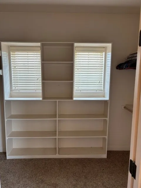 Single Family Residence For Sale in Ellis County , 209 Newcastle Street, Waxahachie, Texas 75165, 3 Bedroom, 2 Bathroom, 2 Garage spaces, 1,810 Sqft, built in 2012, mls#21335427, Real Estate Agent in Waxahachie, Homes For Sale in Ellis county, Homes For Sale in Waxahachie, Realtor in Waxahachie Texas, Real Estate Brokerage Independent Realty Texas, Luminita Cordes Realtor