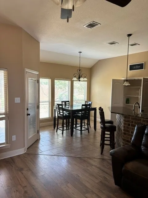Single Family Residence For Sale in Ellis County , 209 Newcastle Street, Waxahachie, Texas 75165, 3 Bedroom, 2 Bathroom, 2 Garage spaces, 1,810 Sqft, built in 2012, mls#21335427, Real Estate Agent in Waxahachie, Homes For Sale in Ellis county, Homes For Sale in Waxahachie, Realtor in Waxahachie Texas, Real Estate Brokerage Independent Realty Texas, Luminita Cordes Realtor