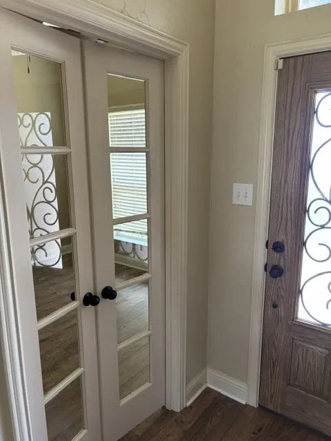 Single Family Residence For Sale in Ellis County , 209 Newcastle Street, Waxahachie, Texas 75165, 3 Bedroom, 2 Bathroom, 2 Garage spaces, 1,810 Sqft, built in 2012, mls#21335427, Real Estate Agent in Waxahachie, Homes For Sale in Ellis county, Homes For Sale in Waxahachie, Realtor in Waxahachie Texas, Real Estate Brokerage Independent Realty Texas, Luminita Cordes Realtor