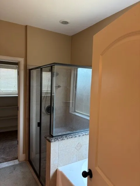 Single Family Residence For Sale in Ellis County , 209 Newcastle Street, Waxahachie, Texas 75165, 3 Bedroom, 2 Bathroom, 2 Garage spaces, 1,810 Sqft, built in 2012, mls#21335427, Real Estate Agent in Waxahachie, Homes For Sale in Ellis county, Homes For Sale in Waxahachie, Realtor in Waxahachie Texas, Real Estate Brokerage Independent Realty Texas, Luminita Cordes Realtor