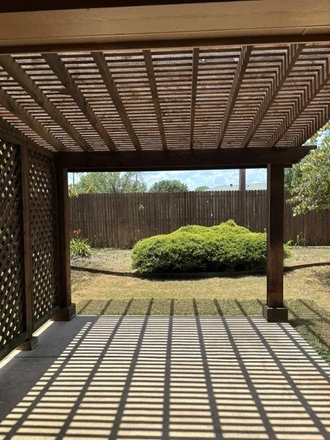 Single Family Residence For Sale in Ellis County , 209 Newcastle Street, Waxahachie, Texas 75165, 3 Bedroom, 2 Bathroom, 2 Garage spaces, 1,810 Sqft, built in 2012, mls#21335427, Real Estate Agent in Waxahachie, Homes For Sale in Ellis county, Homes For Sale in Waxahachie, Realtor in Waxahachie Texas, Real Estate Brokerage Independent Realty Texas, Luminita Cordes Realtor