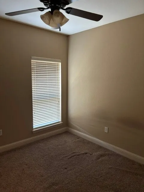 Single Family Residence For Sale in Ellis County , 209 Newcastle Street, Waxahachie, Texas 75165, 3 Bedroom, 2 Bathroom, 2 Garage spaces, 1,810 Sqft, built in 2012, mls#21335427, Real Estate Agent in Waxahachie, Homes For Sale in Ellis county, Homes For Sale in Waxahachie, Realtor in Waxahachie Texas, Real Estate Brokerage Independent Realty Texas, Luminita Cordes Realtor