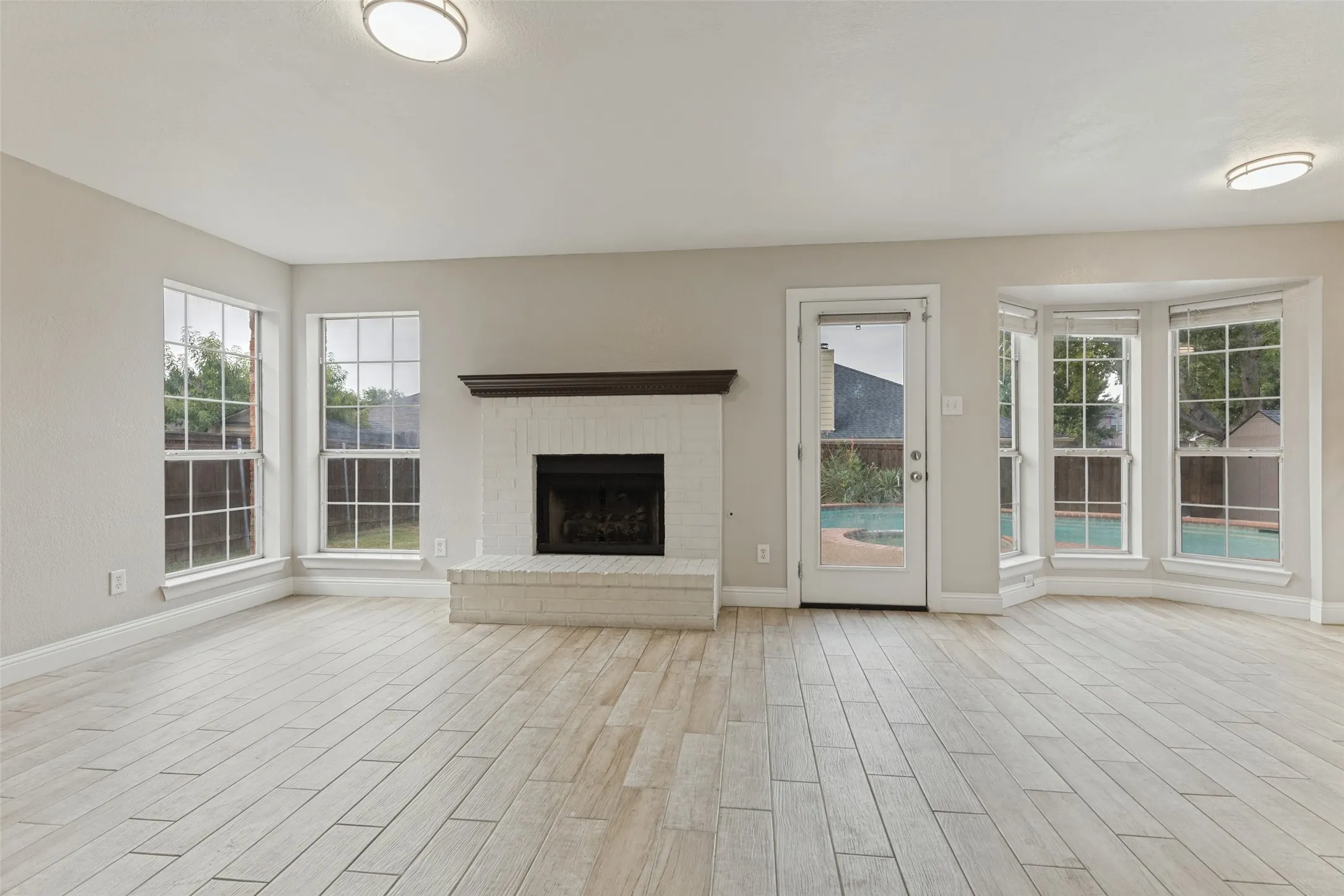 Single Family Residence For Sale in Tarrant County , 5550 Rocky Mountain Road, Fort Worth, Texas 76137, 4 Bedroom, 3 Bathroom, 2 Garage spaces, 1,974 Sqft, built in 1991, mls#21335472, Real Estate Agent in Fort Worth, Homes For Sale in Tarrant county, Homes For Sale in Fort Worth, Realtor in Fort Worth Texas, Real Estate Brokerage Independent Realty Texas, Luminita Cordes Realtor