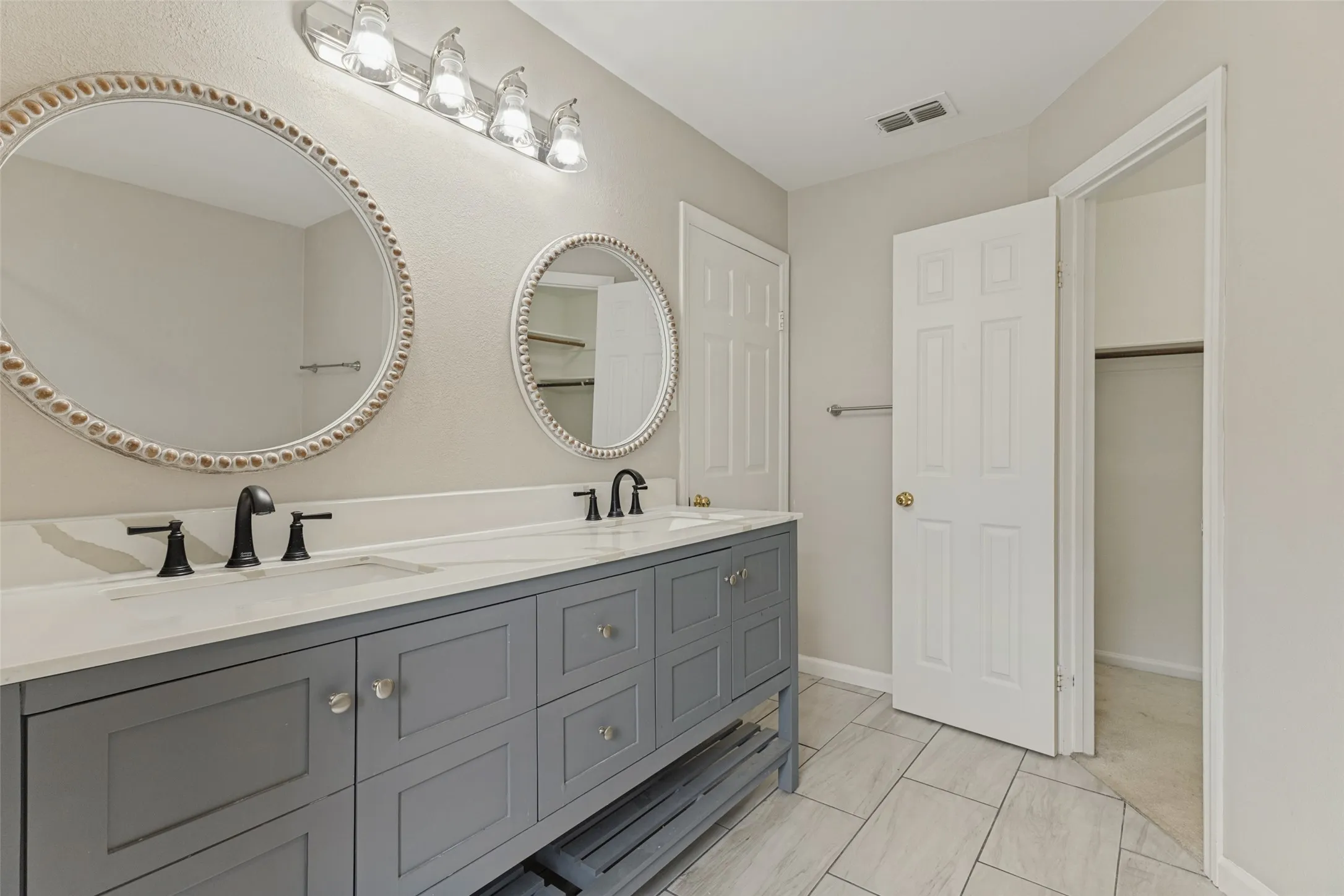 Single Family Residence For Sale in Tarrant County , 5550 Rocky Mountain Road, Fort Worth, Texas 76137, 4 Bedroom, 3 Bathroom, 2 Garage spaces, 1,974 Sqft, built in 1991, mls#21335472, Real Estate Agent in Fort Worth, Homes For Sale in Tarrant county, Homes For Sale in Fort Worth, Realtor in Fort Worth Texas, Real Estate Brokerage Independent Realty Texas, Luminita Cordes Realtor