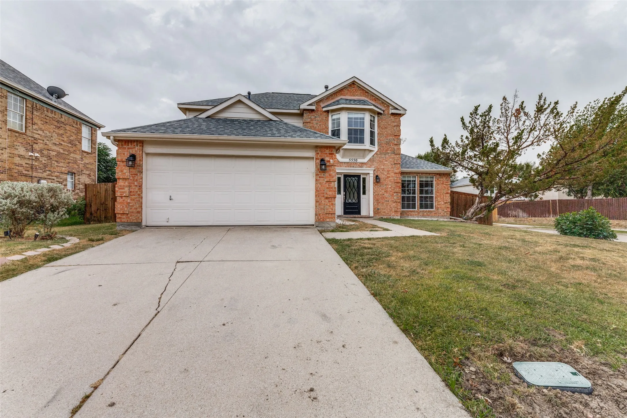 Single Family Residence For Sale in Tarrant County , 5550 Rocky Mountain Road, Fort Worth, Texas 76137, 4 Bedroom, 3 Bathroom, 2 Garage spaces, 1,974 Sqft, built in 1991, mls#21335472, Real Estate Agent in Fort Worth, Homes For Sale in Tarrant county, Homes For Sale in Fort Worth, Realtor in Fort Worth Texas, Real Estate Brokerage Independent Realty Texas, Luminita Cordes Realtor