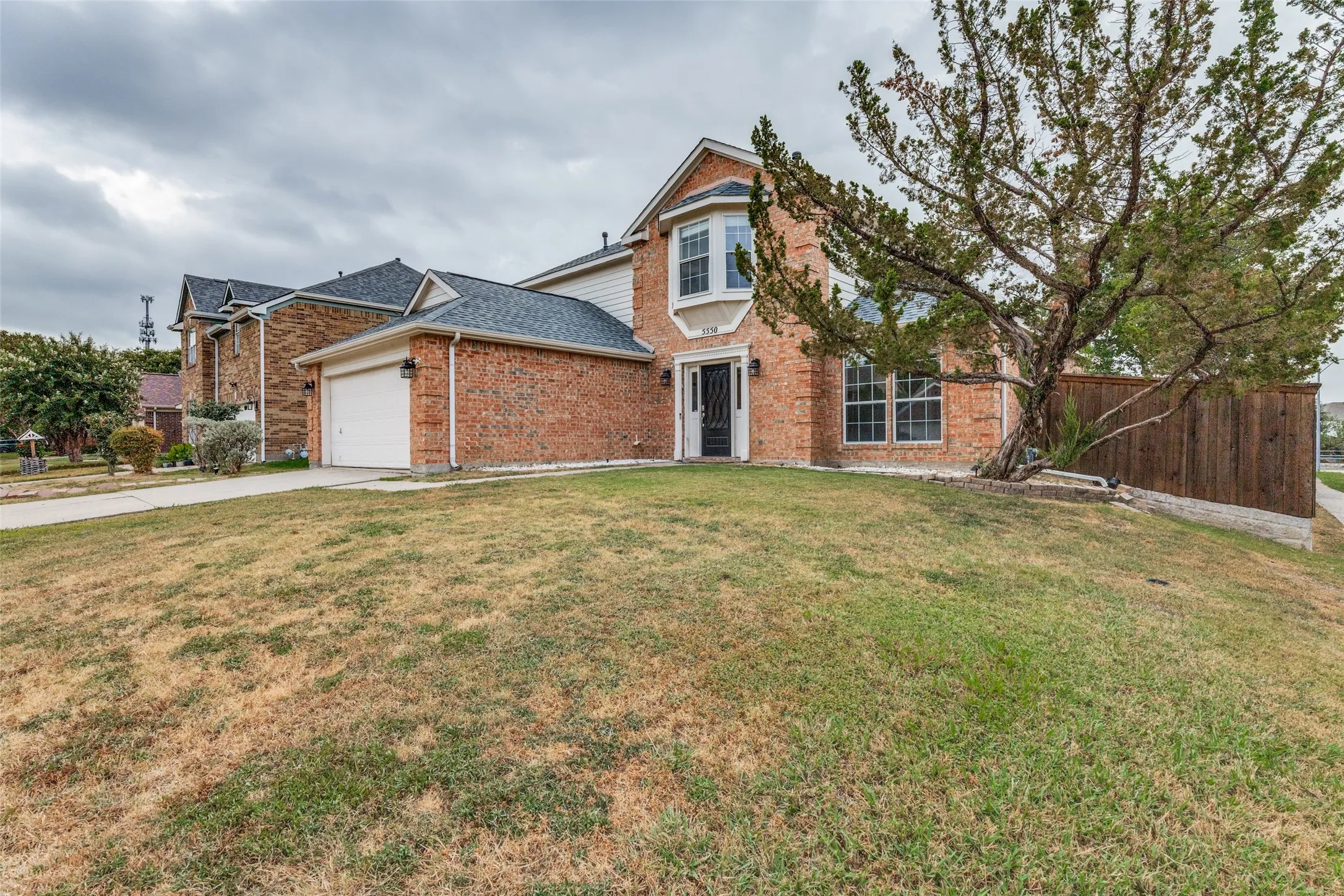 Single Family Residence For Sale in Tarrant County , 5550 Rocky Mountain Road, Fort Worth, Texas 76137, 4 Bedroom, 3 Bathroom, 2 Garage spaces, 1,974 Sqft, built in 1991, mls#21335472, Real Estate Agent in Fort Worth, Homes For Sale in Tarrant county, Homes For Sale in Fort Worth, Realtor in Fort Worth Texas, Real Estate Brokerage Independent Realty Texas, Luminita Cordes Realtor