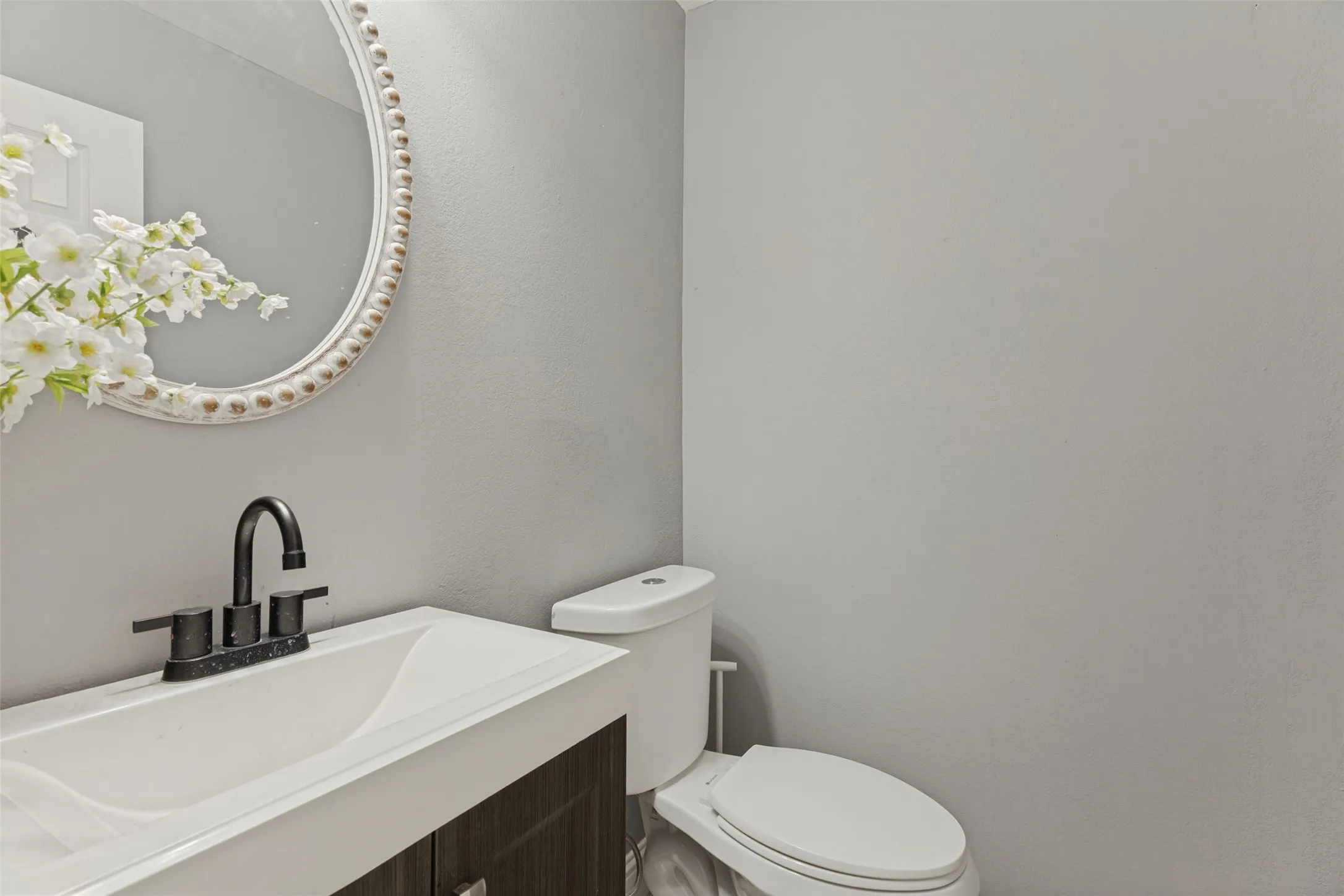 Single Family Residence For Sale in Tarrant County , 5550 Rocky Mountain Road, Fort Worth, Texas 76137, 4 Bedroom, 3 Bathroom, 2 Garage spaces, 1,974 Sqft, built in 1991, mls#21335472, Real Estate Agent in Fort Worth, Homes For Sale in Tarrant county, Homes For Sale in Fort Worth, Realtor in Fort Worth Texas, Real Estate Brokerage Independent Realty Texas, Luminita Cordes Realtor
