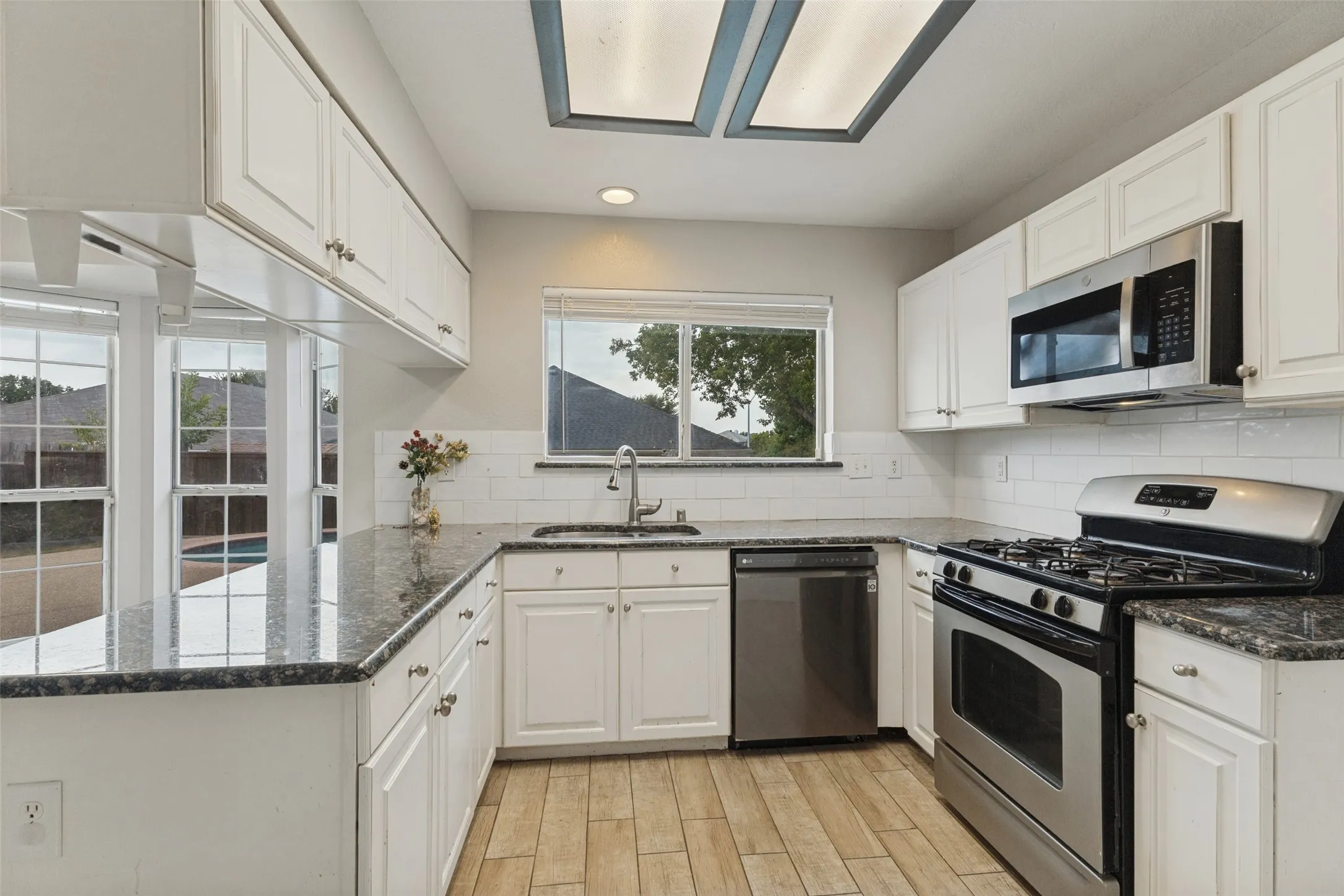 Single Family Residence For Sale in Tarrant County , 5550 Rocky Mountain Road, Fort Worth, Texas 76137, 4 Bedroom, 3 Bathroom, 2 Garage spaces, 1,974 Sqft, built in 1991, mls#21335472, Real Estate Agent in Fort Worth, Homes For Sale in Tarrant county, Homes For Sale in Fort Worth, Realtor in Fort Worth Texas, Real Estate Brokerage Independent Realty Texas, Luminita Cordes Realtor