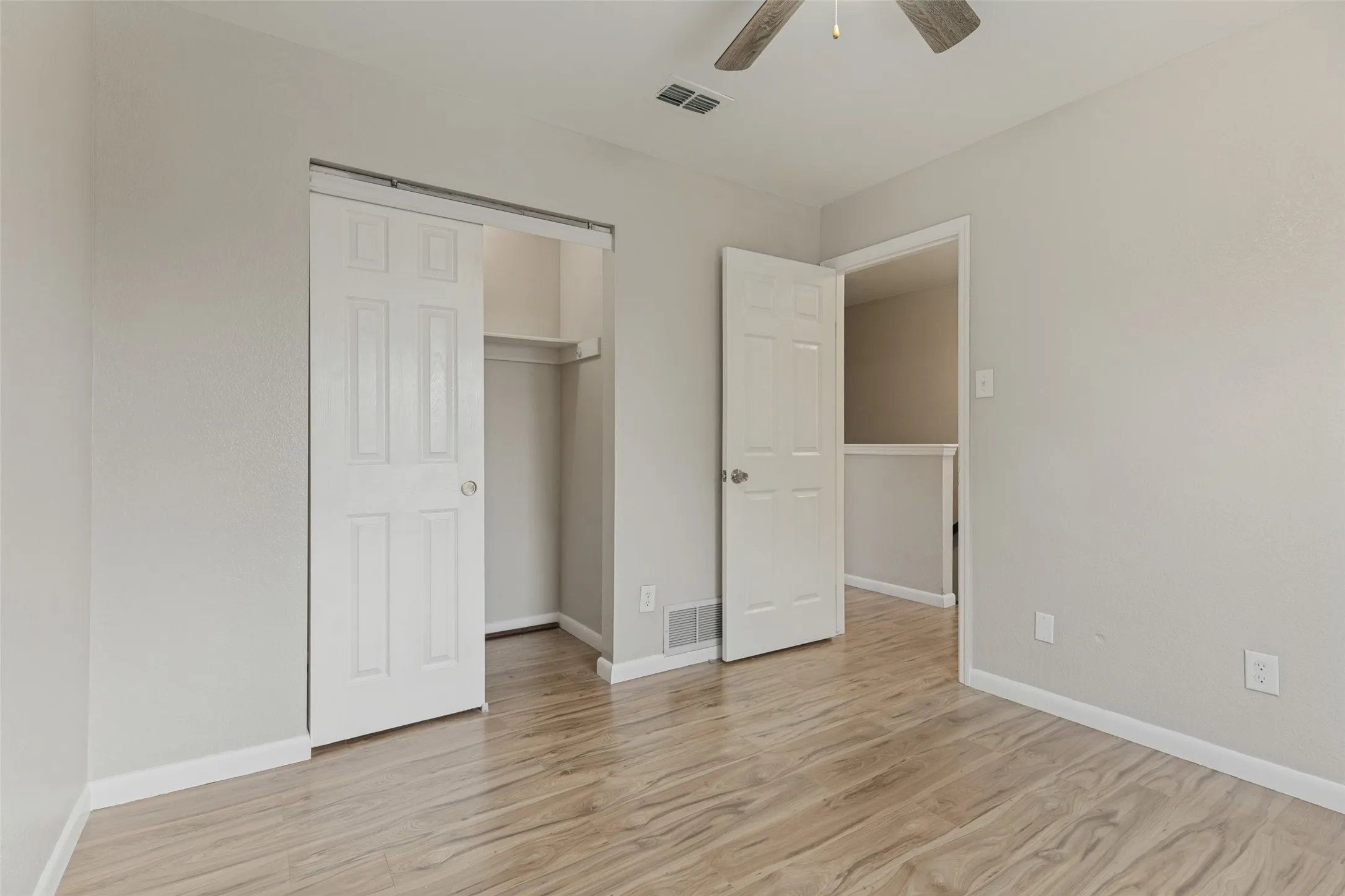 Single Family Residence For Sale in Tarrant County , 5550 Rocky Mountain Road, Fort Worth, Texas 76137, 4 Bedroom, 3 Bathroom, 2 Garage spaces, 1,974 Sqft, built in 1991, mls#21335472, Real Estate Agent in Fort Worth, Homes For Sale in Tarrant county, Homes For Sale in Fort Worth, Realtor in Fort Worth Texas, Real Estate Brokerage Independent Realty Texas, Luminita Cordes Realtor