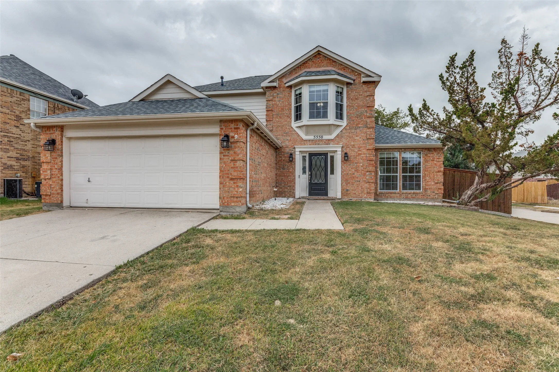 Single Family Residence For Sale in Tarrant County , 5550 Rocky Mountain Road, Fort Worth, Texas 76137, 4 Bedroom, 3 Bathroom, 2 Garage spaces, 1,974 Sqft, built in 1991, mls#21335472, Real Estate Agent in Fort Worth, Homes For Sale in Tarrant county, Homes For Sale in Fort Worth, Realtor in Fort Worth Texas, Real Estate Brokerage Independent Realty Texas, Luminita Cordes Realtor