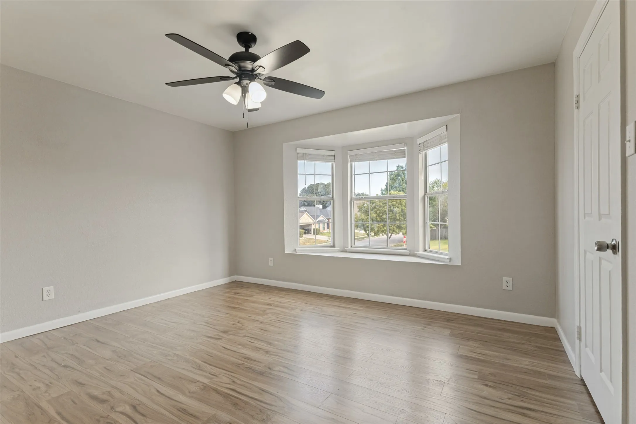 Single Family Residence For Sale in Tarrant County , 5550 Rocky Mountain Road, Fort Worth, Texas 76137, 4 Bedroom, 3 Bathroom, 2 Garage spaces, 1,974 Sqft, built in 1991, mls#21335472, Real Estate Agent in Fort Worth, Homes For Sale in Tarrant county, Homes For Sale in Fort Worth, Realtor in Fort Worth Texas, Real Estate Brokerage Independent Realty Texas, Luminita Cordes Realtor