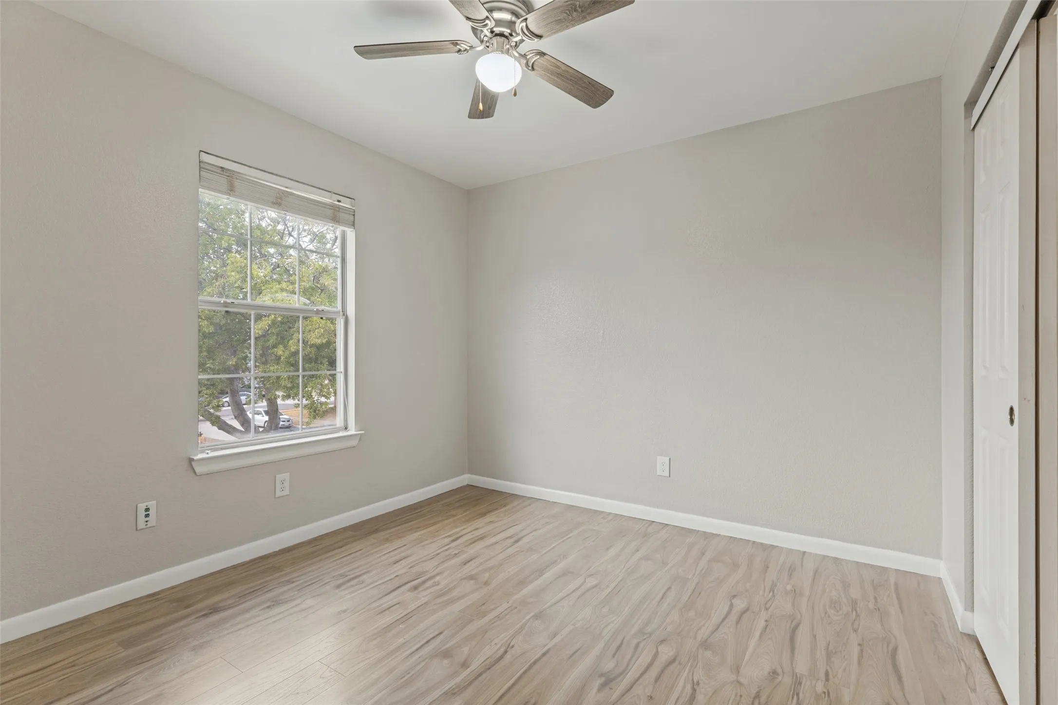 Single Family Residence For Sale in Tarrant County , 5550 Rocky Mountain Road, Fort Worth, Texas 76137, 4 Bedroom, 3 Bathroom, 2 Garage spaces, 1,974 Sqft, built in 1991, mls#21335472, Real Estate Agent in Fort Worth, Homes For Sale in Tarrant county, Homes For Sale in Fort Worth, Realtor in Fort Worth Texas, Real Estate Brokerage Independent Realty Texas, Luminita Cordes Realtor