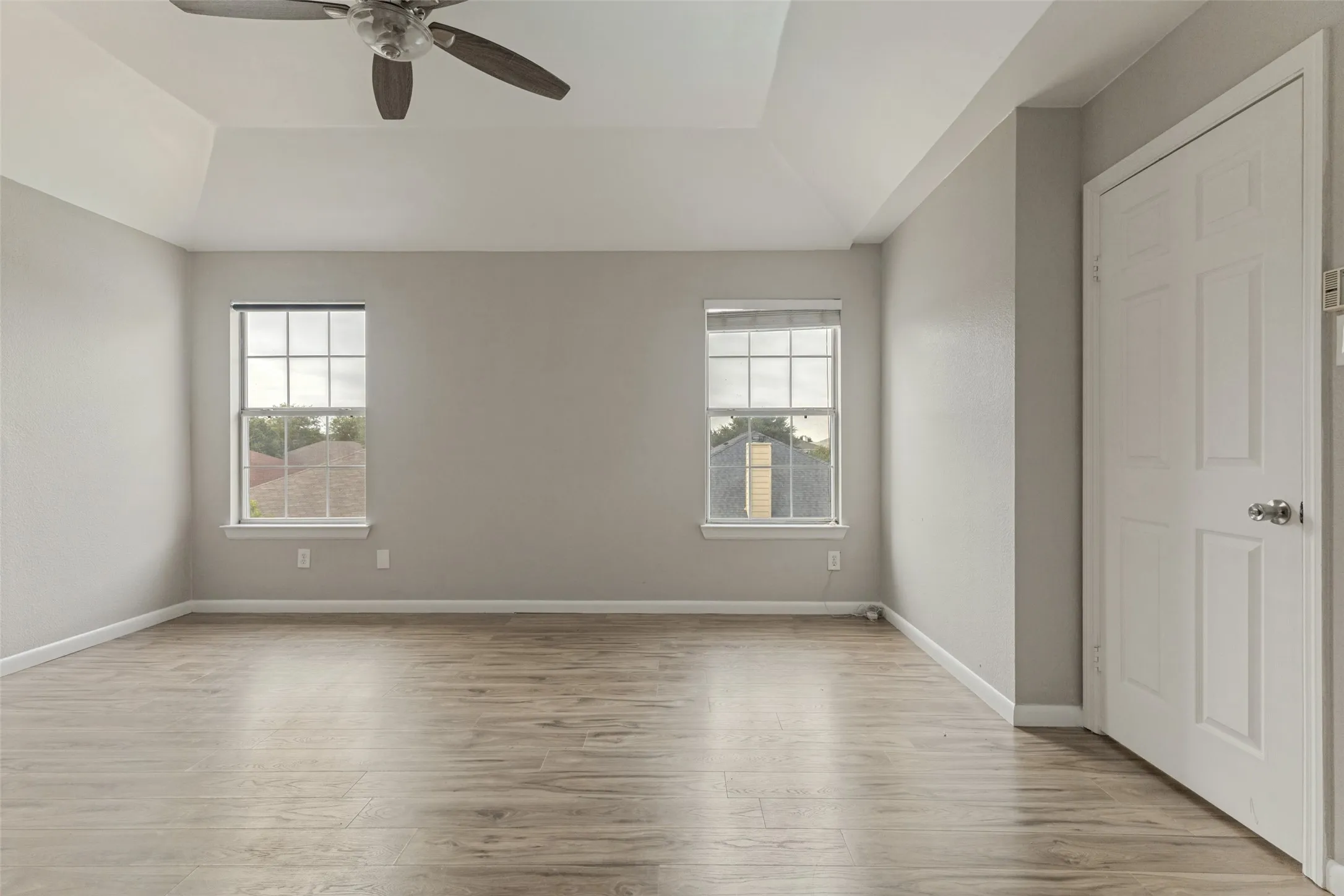 Single Family Residence For Sale in Tarrant County , 5550 Rocky Mountain Road, Fort Worth, Texas 76137, 4 Bedroom, 3 Bathroom, 2 Garage spaces, 1,974 Sqft, built in 1991, mls#21335472, Real Estate Agent in Fort Worth, Homes For Sale in Tarrant county, Homes For Sale in Fort Worth, Realtor in Fort Worth Texas, Real Estate Brokerage Independent Realty Texas, Luminita Cordes Realtor