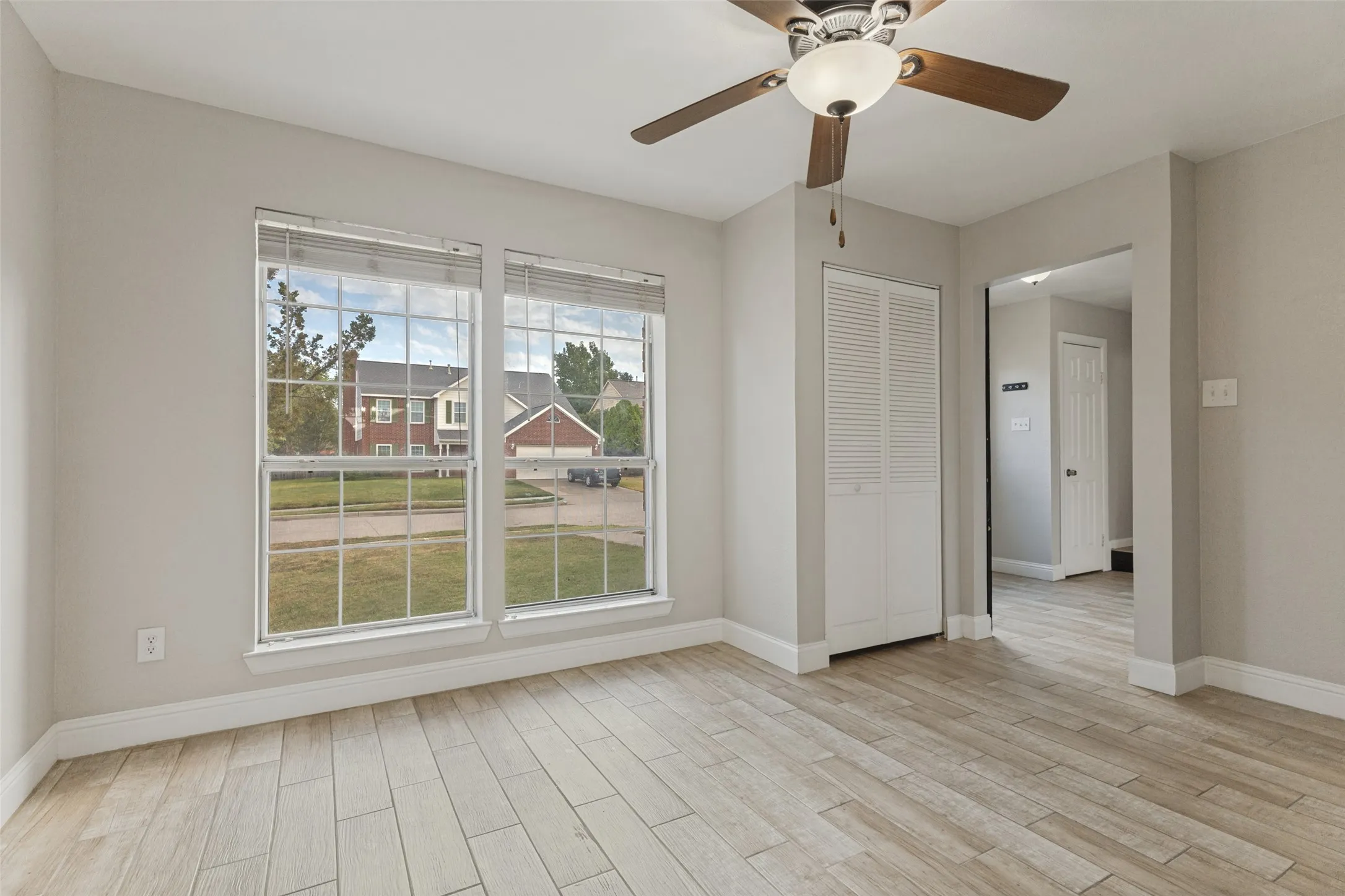 Single Family Residence For Sale in Tarrant County , 5550 Rocky Mountain Road, Fort Worth, Texas 76137, 4 Bedroom, 3 Bathroom, 2 Garage spaces, 1,974 Sqft, built in 1991, mls#21335472, Real Estate Agent in Fort Worth, Homes For Sale in Tarrant county, Homes For Sale in Fort Worth, Realtor in Fort Worth Texas, Real Estate Brokerage Independent Realty Texas, Luminita Cordes Realtor