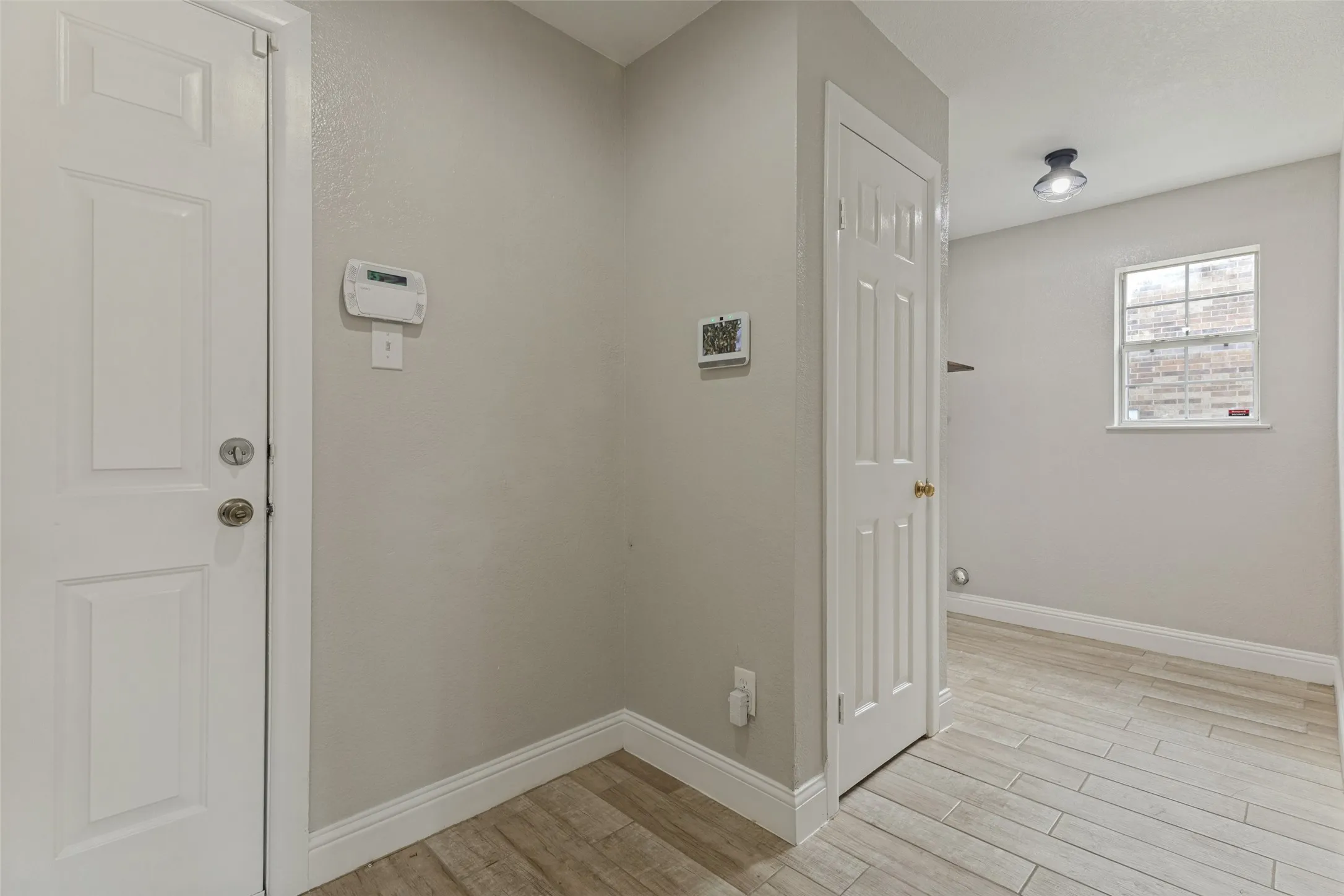 Single Family Residence For Sale in Tarrant County , 5550 Rocky Mountain Road, Fort Worth, Texas 76137, 4 Bedroom, 3 Bathroom, 2 Garage spaces, 1,974 Sqft, built in 1991, mls#21335472, Real Estate Agent in Fort Worth, Homes For Sale in Tarrant county, Homes For Sale in Fort Worth, Realtor in Fort Worth Texas, Real Estate Brokerage Independent Realty Texas, Luminita Cordes Realtor