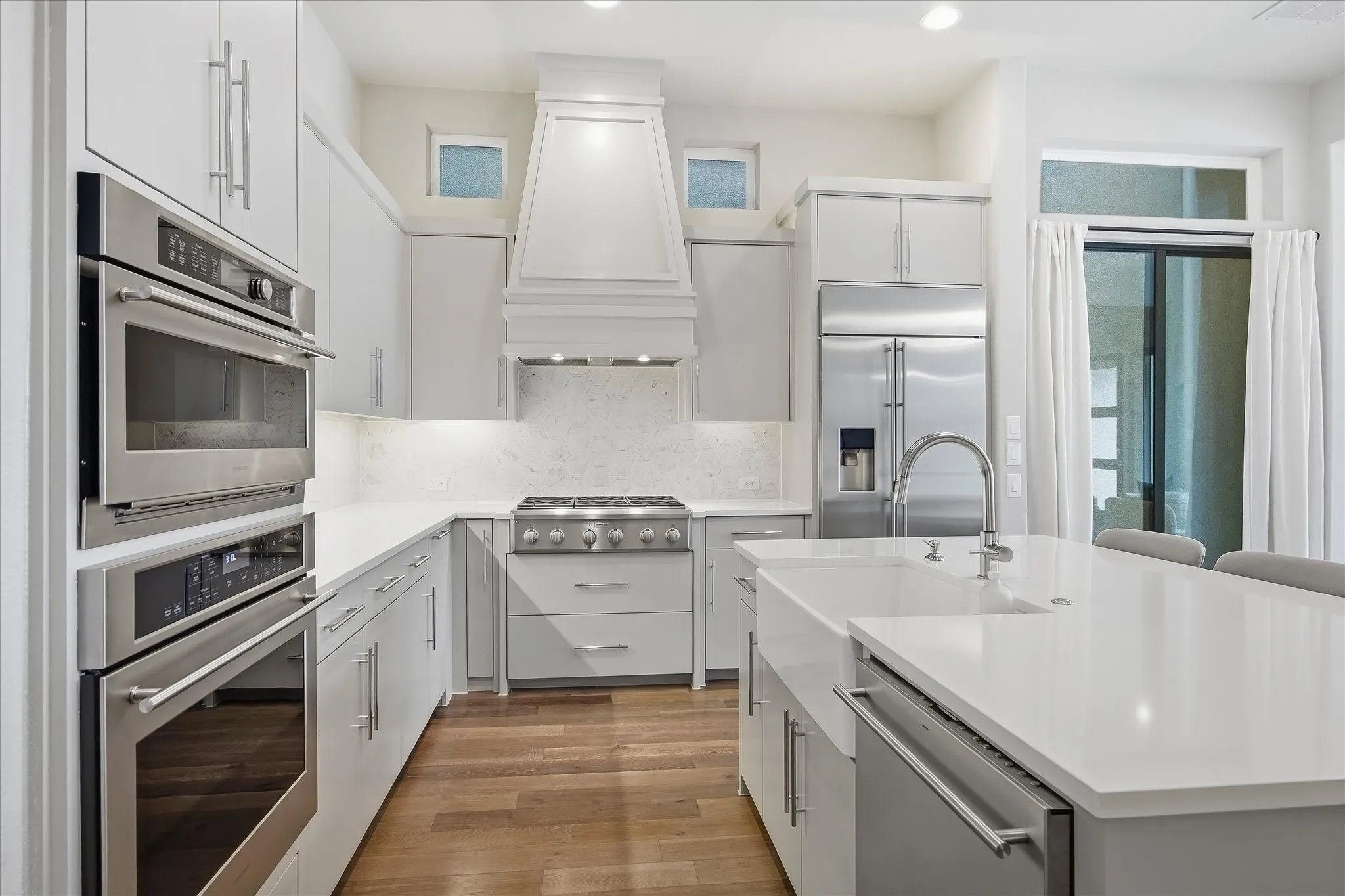 Single Family Residence For Sale in Collin County , 7858 Element Avenue, Plano, Texas 75024, 3 Bedroom, 4 Bathroom, 2 Garage spaces, 2,801 Sqft, built in 2018, mls#21331824, Real Estate Agent in Plano, Homes For Sale in Collin county, Homes For Sale in Plano, Realtor in Plano Texas, Real Estate Brokerage Independent Realty Texas, Luminita Cordes Realtor