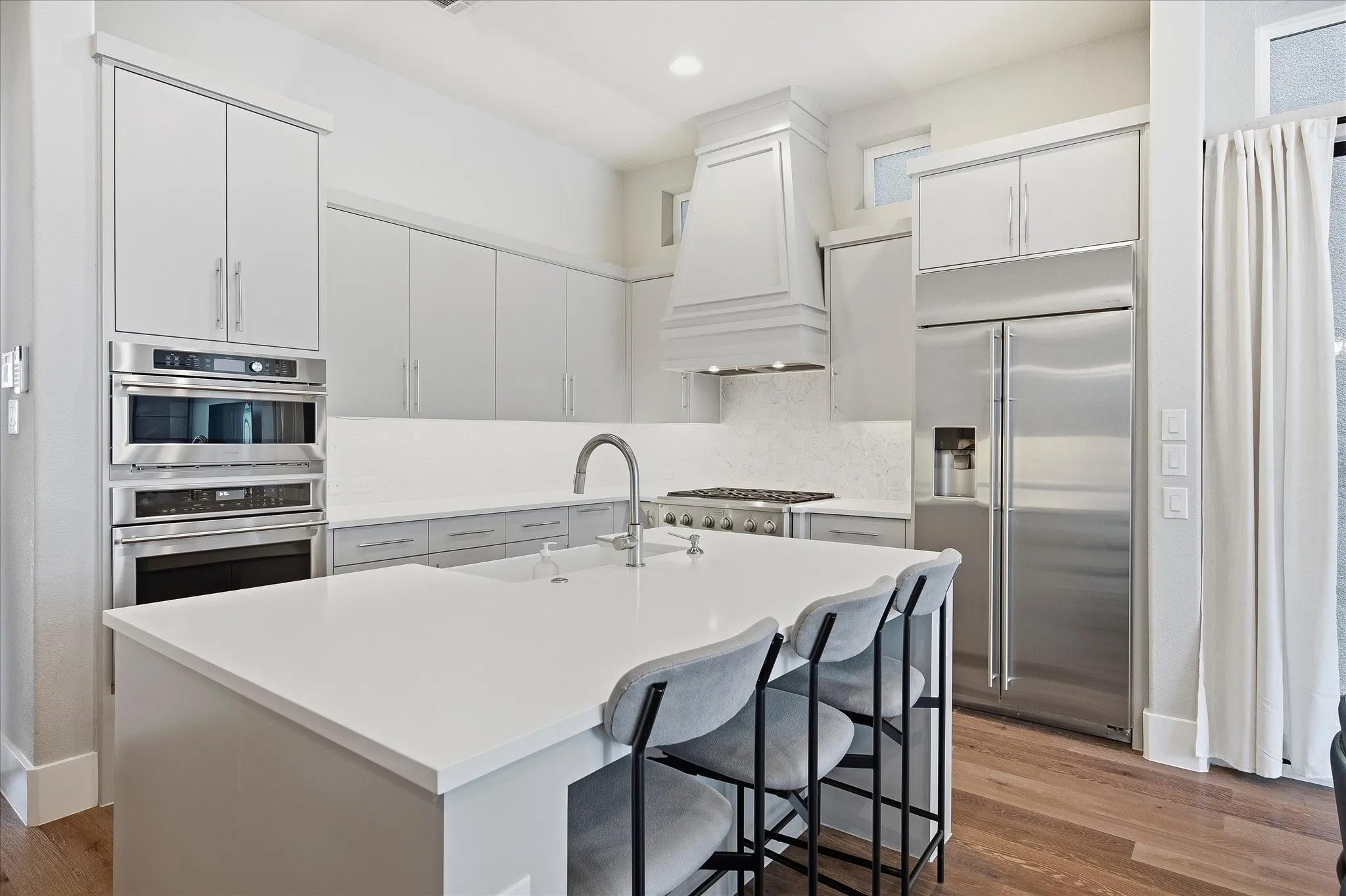 Single Family Residence For Sale in Collin County , 7858 Element Avenue, Plano, Texas 75024, 3 Bedroom, 4 Bathroom, 2 Garage spaces, 2,801 Sqft, built in 2018, mls#21331824, Real Estate Agent in Plano, Homes For Sale in Collin county, Homes For Sale in Plano, Realtor in Plano Texas, Real Estate Brokerage Independent Realty Texas, Luminita Cordes Realtor