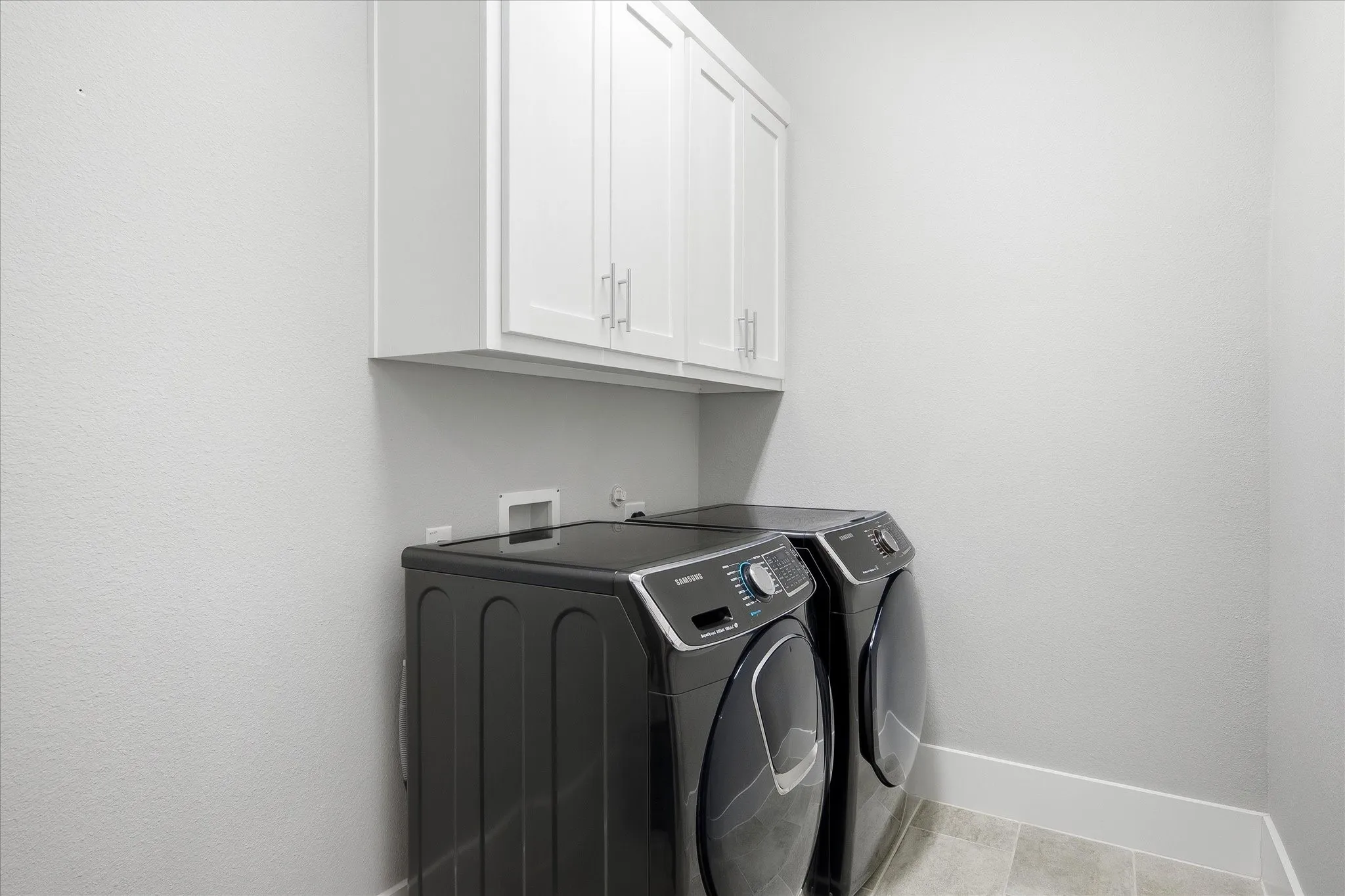 Single Family Residence For Sale in Collin County , 7858 Element Avenue, Plano, Texas 75024, 3 Bedroom, 4 Bathroom, 2 Garage spaces, 2,801 Sqft, built in 2018, mls#21331824, Real Estate Agent in Plano, Homes For Sale in Collin county, Homes For Sale in Plano, Realtor in Plano Texas, Real Estate Brokerage Independent Realty Texas, Luminita Cordes Realtor