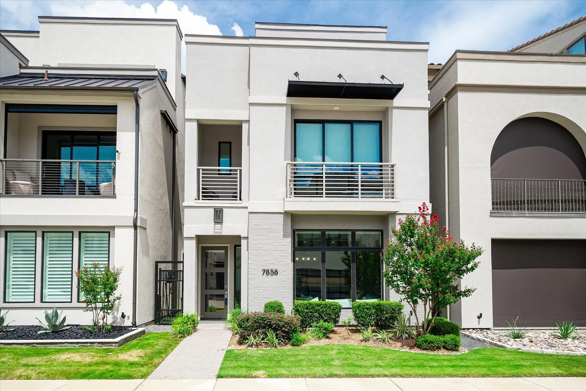 Single Family Residence For Sale in Collin County , 7858 Element Avenue, Plano, Texas 75024, 3 Bedroom, 4 Bathroom, 2 Garage spaces, 2,801 Sqft, built in 2018, mls#21331824, Real Estate Agent in Plano, Homes For Sale in Collin county, Homes For Sale in Plano, Realtor in Plano Texas, Real Estate Brokerage Independent Realty Texas, Luminita Cordes Realtor