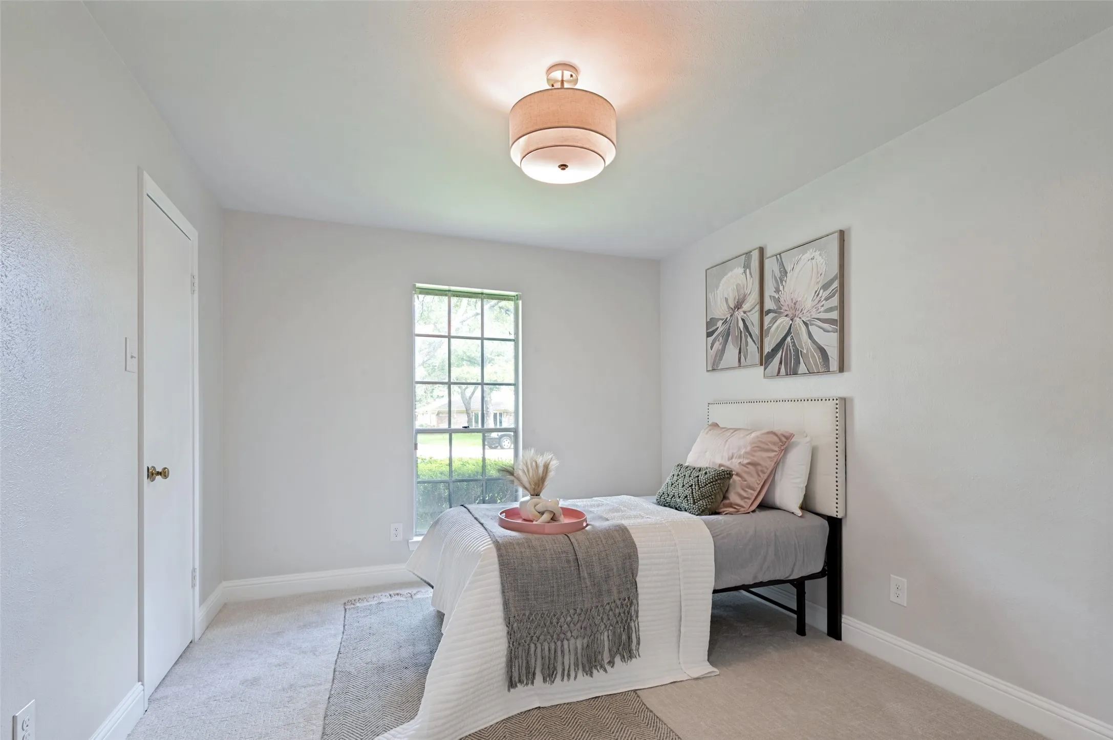 Single Family Residence For Sale in Tarrant County , 2221 Scarlet Lane, Grand Prairie, Texas 75050, 4 Bedroom, 3 Bathroom, 2 Garage spaces, 2,224 Sqft, built in 1968, mls#21334957, Real Estate Agent in Grand Prairie, Homes For Sale in Tarrant county, Homes For Sale in Grand Prairie, Realtor in Grand Prairie Texas, Real Estate Brokerage Independent Realty Texas, Luminita Cordes Realtor