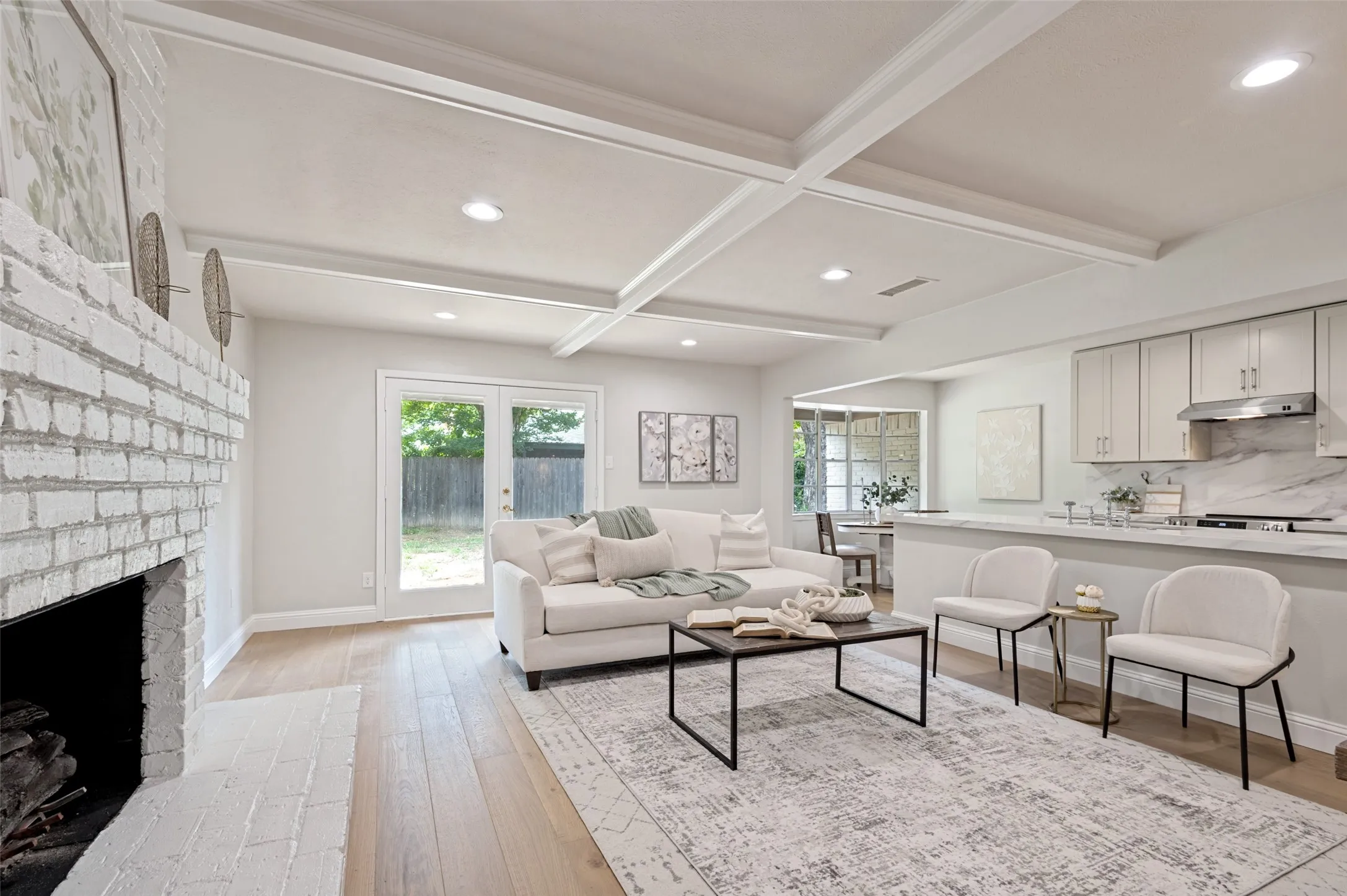 Single Family Residence For Sale in Tarrant County , 2221 Scarlet Lane, Grand Prairie, Texas 75050, 4 Bedroom, 3 Bathroom, 2 Garage spaces, 2,224 Sqft, built in 1968, mls#21334957, Real Estate Agent in Grand Prairie, Homes For Sale in Tarrant county, Homes For Sale in Grand Prairie, Realtor in Grand Prairie Texas, Real Estate Brokerage Independent Realty Texas, Luminita Cordes Realtor