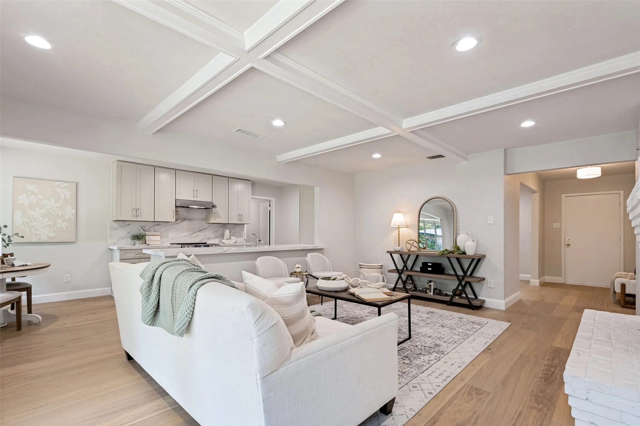 Single Family Residence For Sale in Tarrant County , 2221 Scarlet Lane, Grand Prairie, Texas 75050, 4 Bedroom, 3 Bathroom, 2 Garage spaces, 2,224 Sqft, built in 1968, mls#21334957, Real Estate Agent in Grand Prairie, Homes For Sale in Tarrant county, Homes For Sale in Grand Prairie, Realtor in Grand Prairie Texas, Real Estate Brokerage Independent Realty Texas, Luminita Cordes Realtor