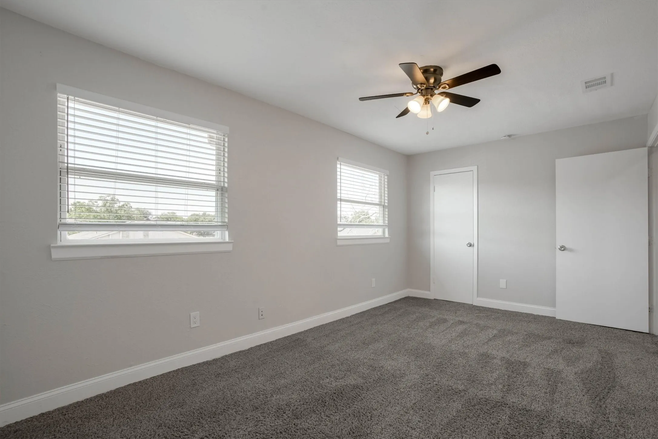 Townhouse For Rent in Denton County , 2203 Sheraton Drive, Carrollton, Texas 75007, 3 Bedroom, 3 Bathroom, Garage spaces, 1,374 Sqft, built in 1977, Price $1,995, mls#21330020, Real Estate Agent in Carrollton, Homes For Rent in Denton county, Homes For Rent in Carrollton, Realtor in Carrollton Texas, Real Estate Brokerage Independent Realty Texas, Luminita Cordes Realtor