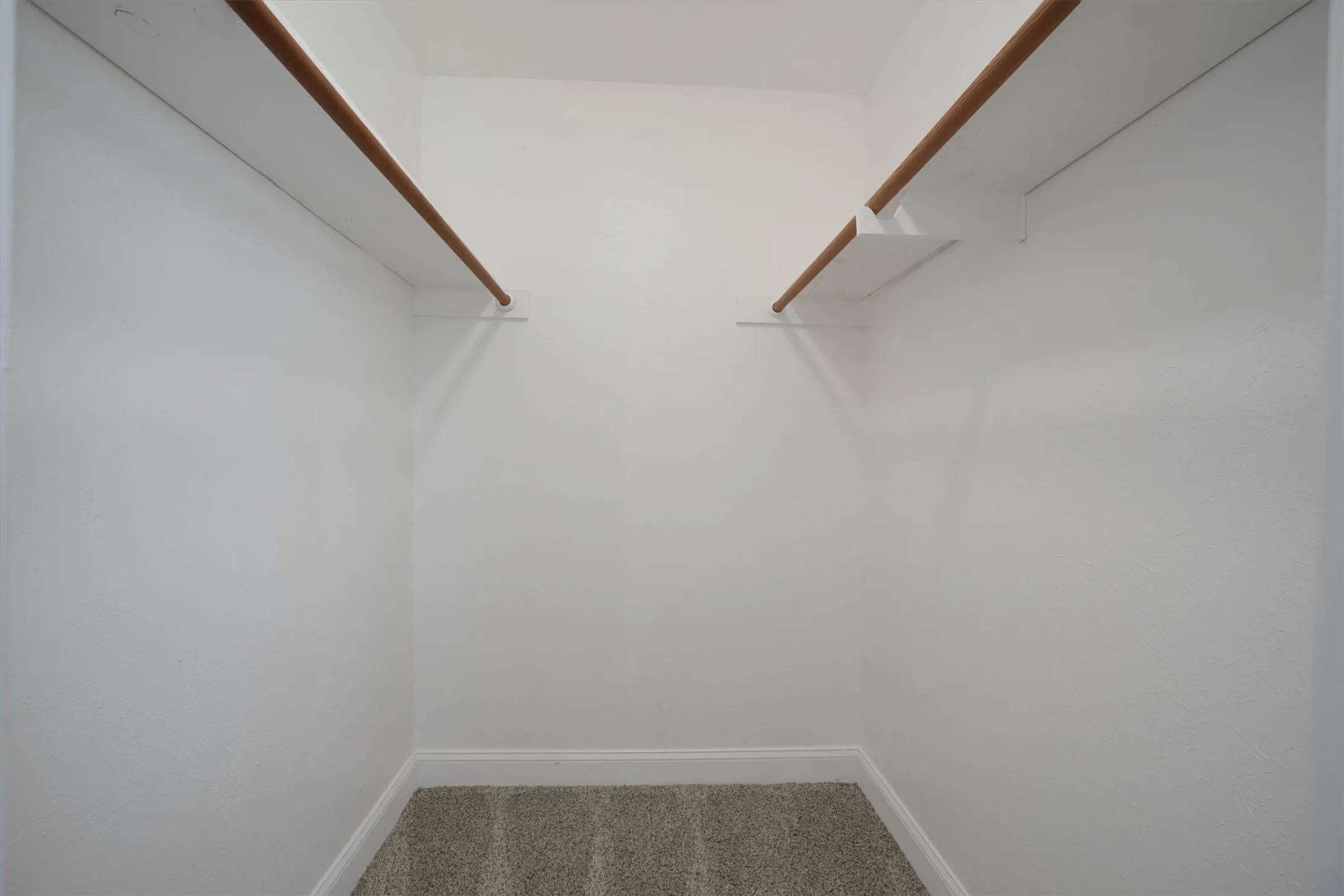 Townhouse For Rent in Denton County , 2203 Sheraton Drive, Carrollton, Texas 75007, 3 Bedroom, 3 Bathroom, Garage spaces, 1,374 Sqft, built in 1977, Price $1,995, mls#21330020, Real Estate Agent in Carrollton, Homes For Rent in Denton county, Homes For Rent in Carrollton, Realtor in Carrollton Texas, Real Estate Brokerage Independent Realty Texas, Luminita Cordes Realtor